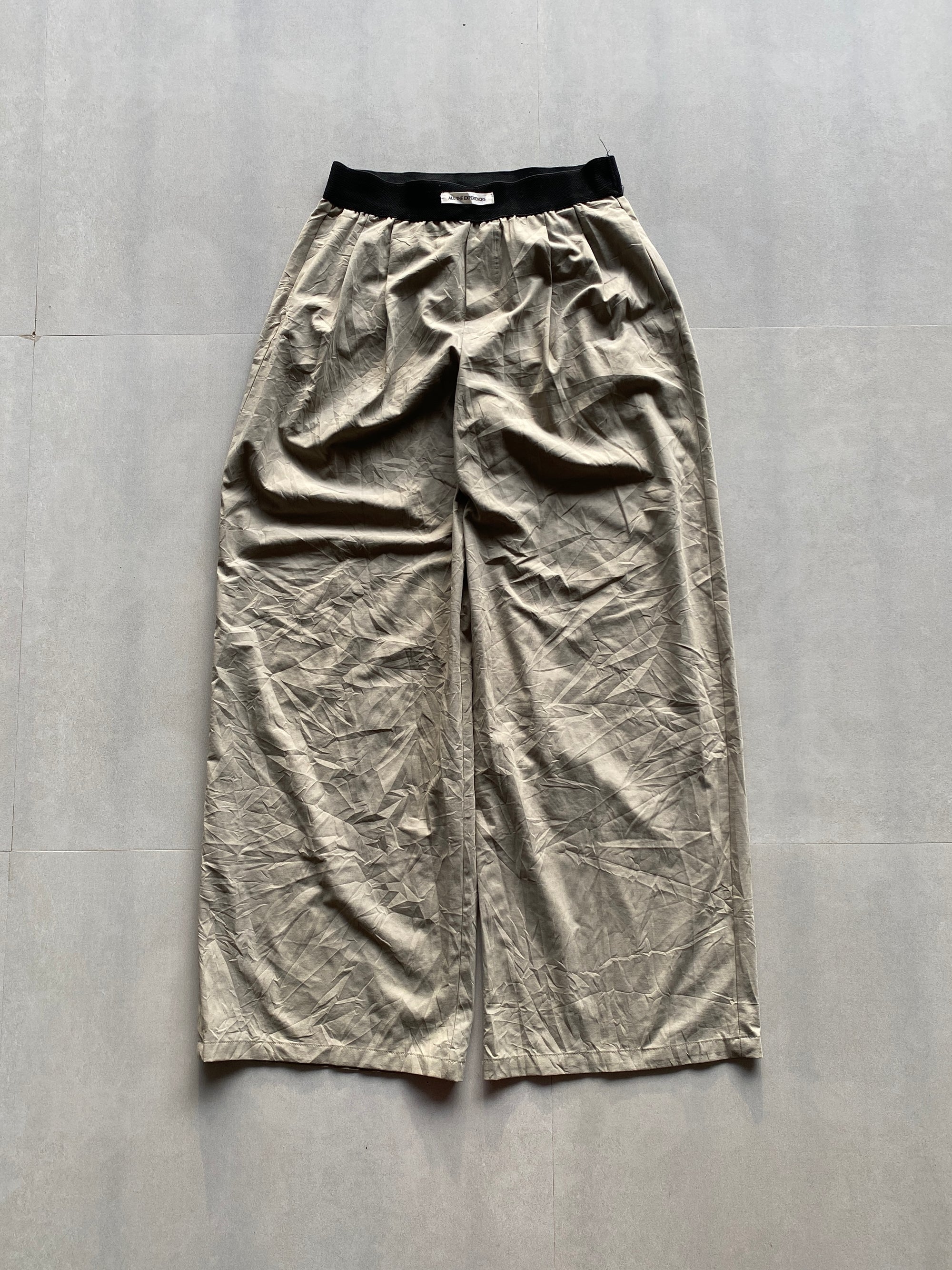 BERSHKA BAGGY TRACK - S