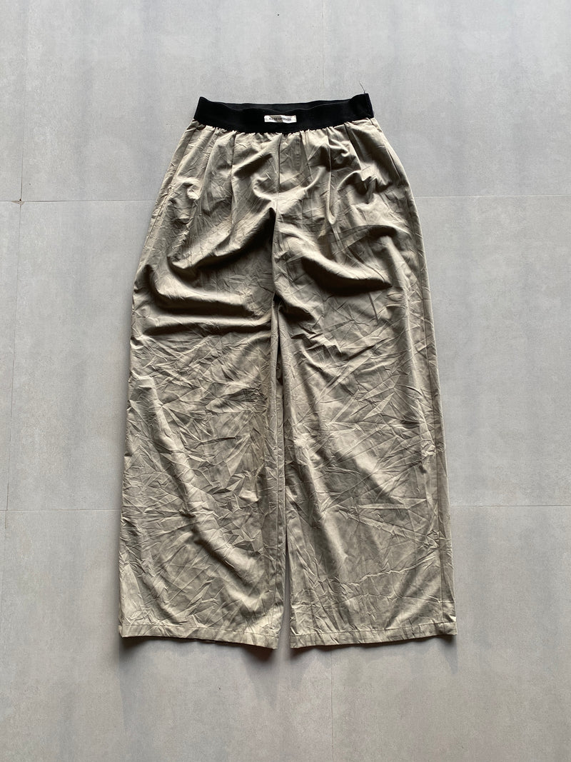 BERSHKA BAGGY TRACK - S