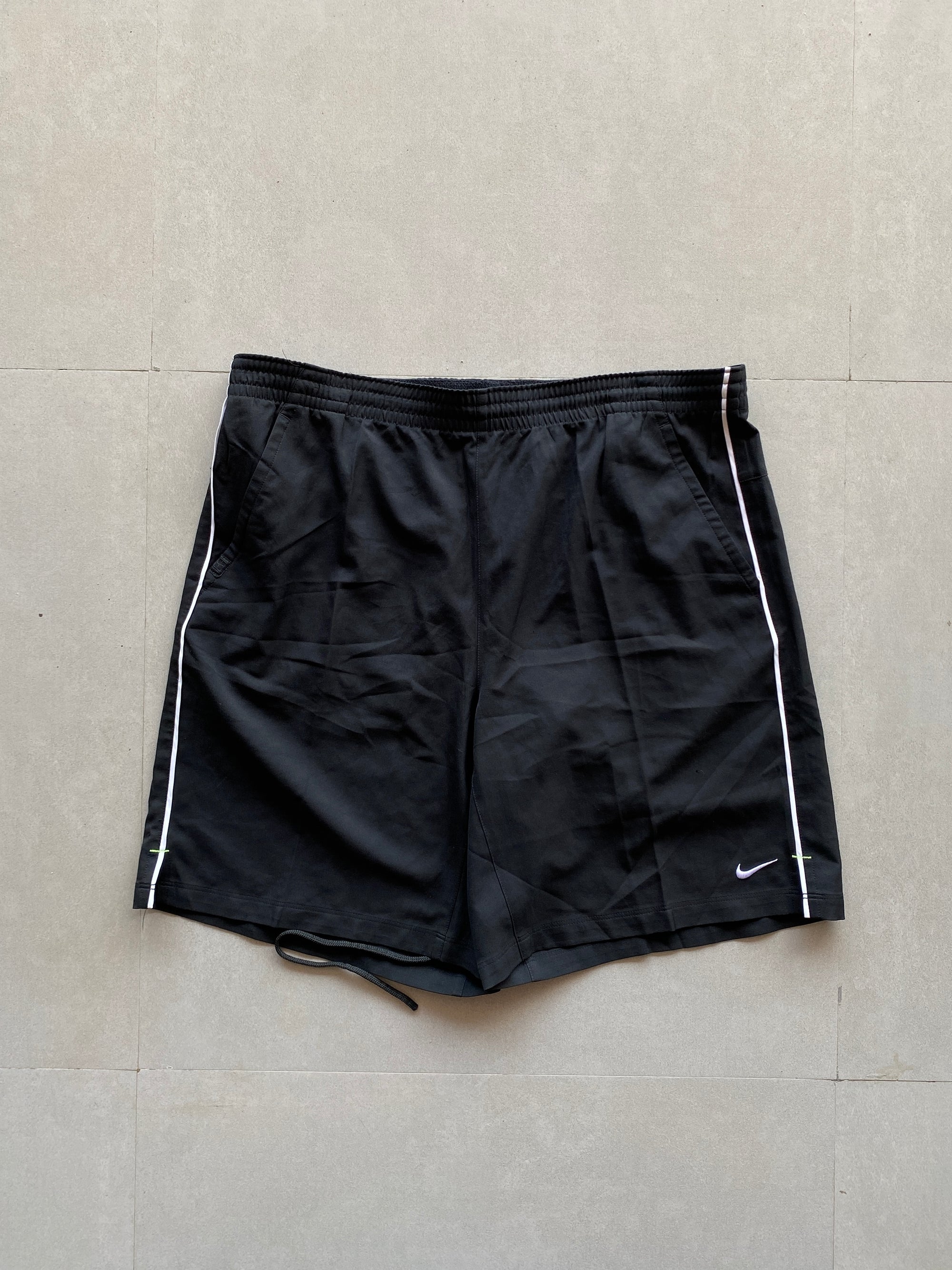 NIKE SHORTS - Xl
