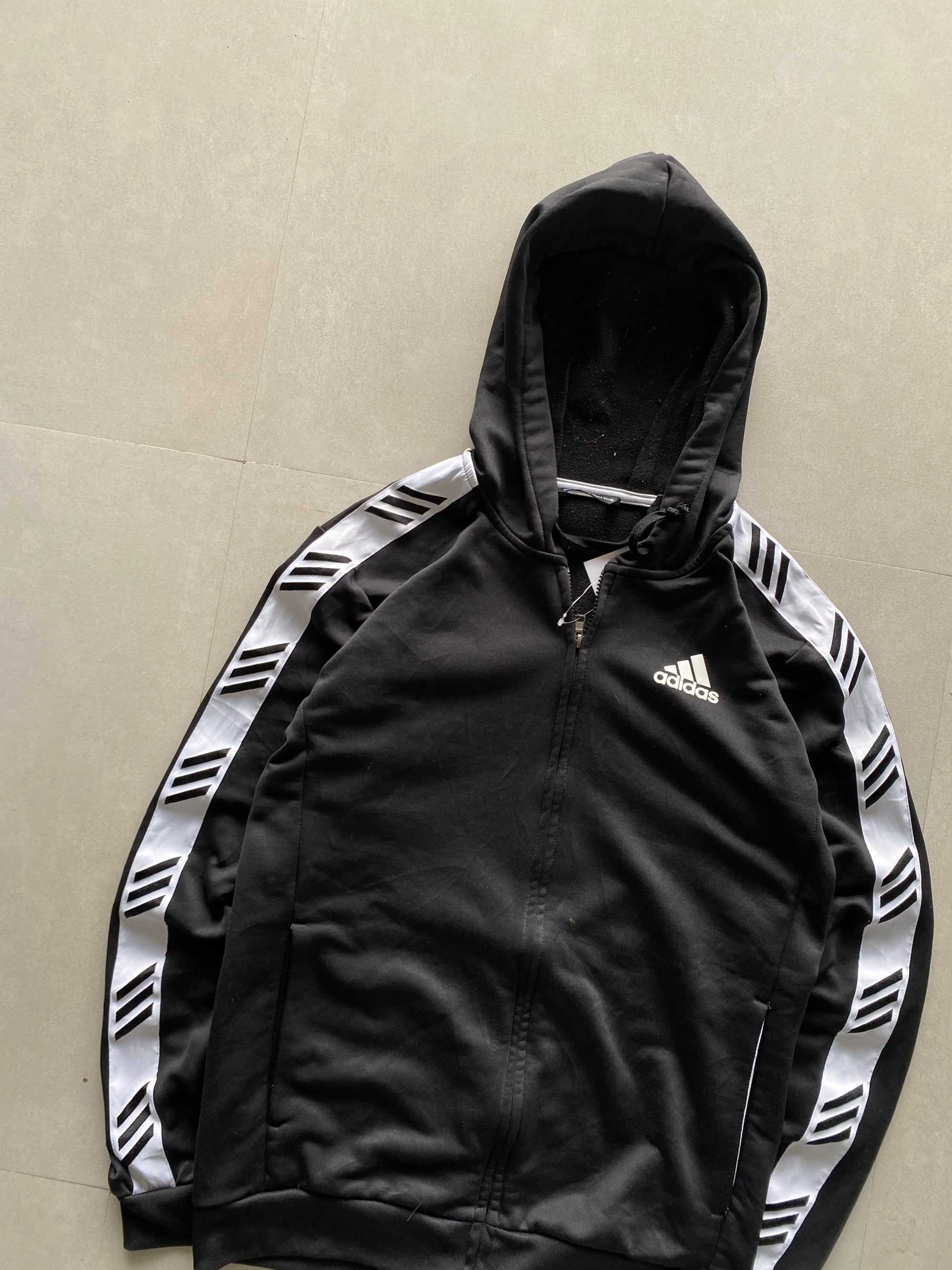 ADIDAS ZIPPER HOODIE - M