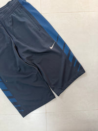 NIKE THREE FOURTH PANT - M