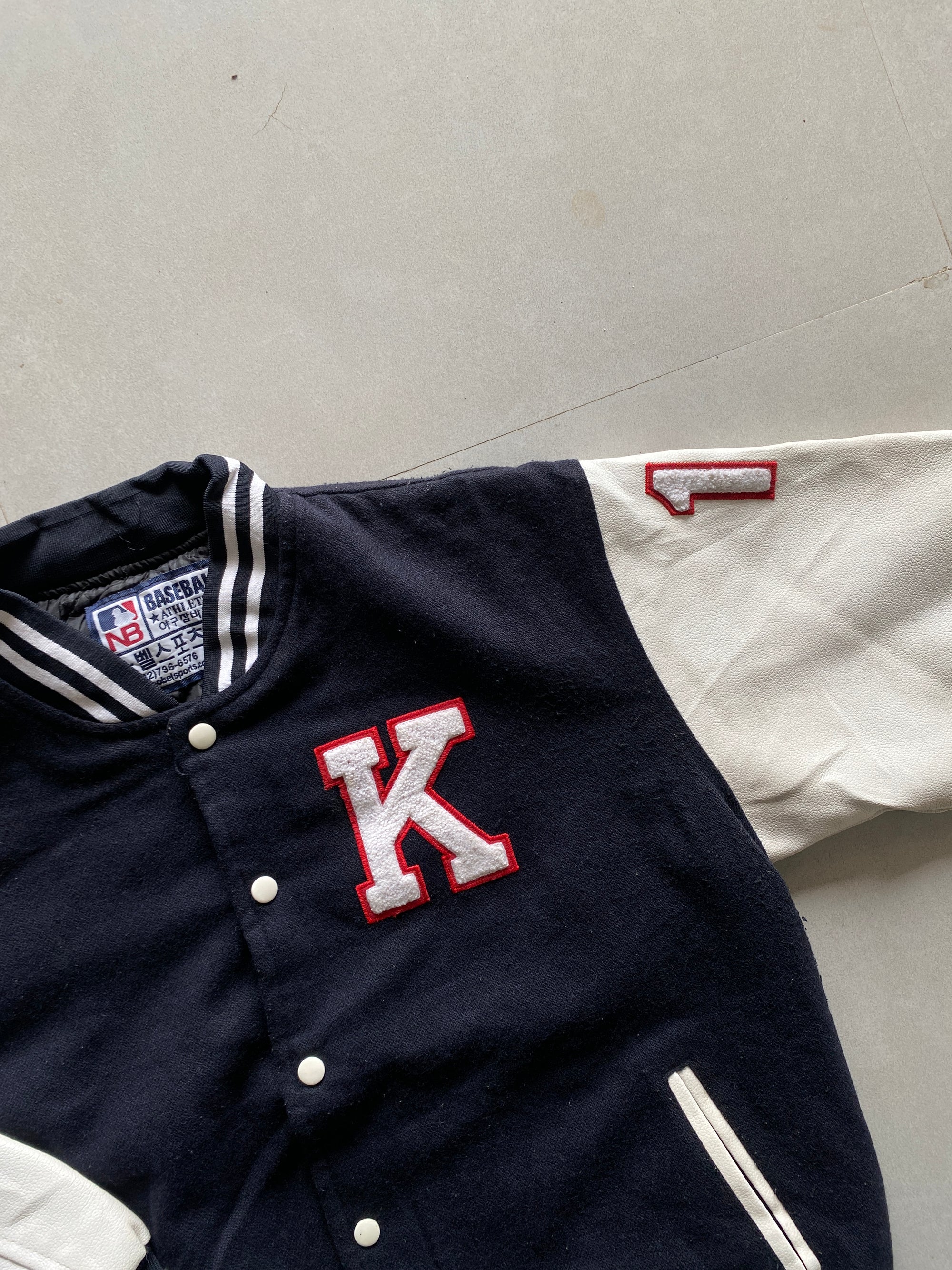 VARSITY JACKET - XL