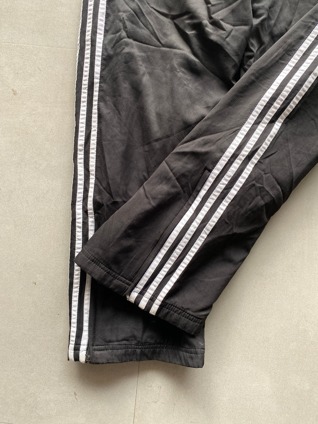 ADIDAS STRIPED TRACK PANT -