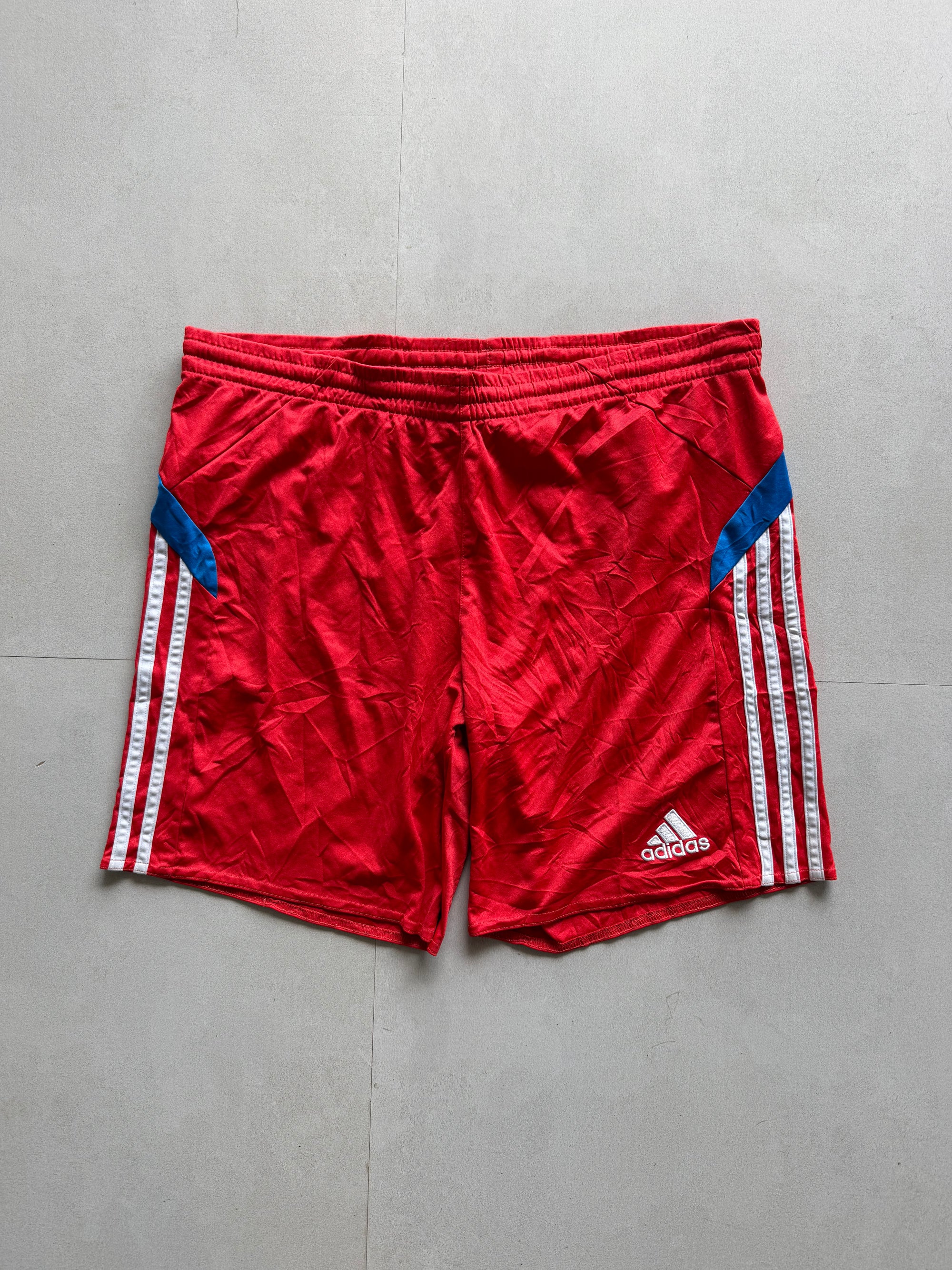 VINTAGE ADIDAS SHORTS - L