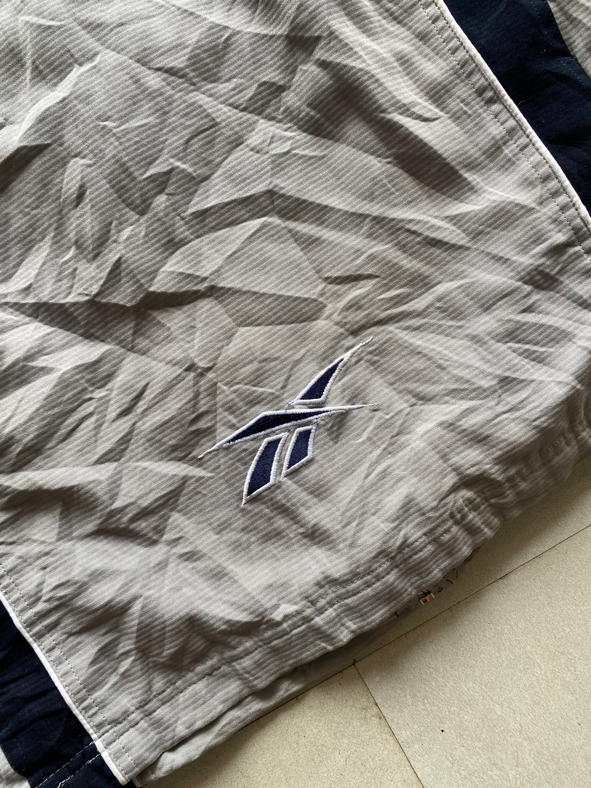 REEBOK HEAVY JACKET - M