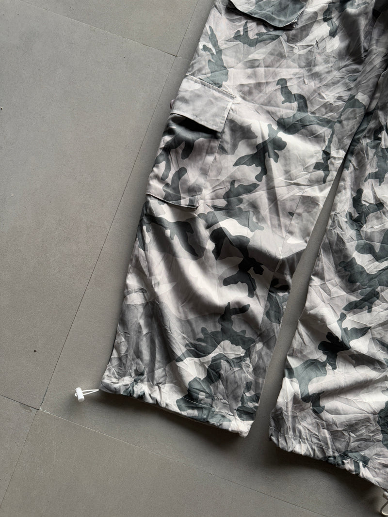 GREEN CAMOU CARGO PANT - L