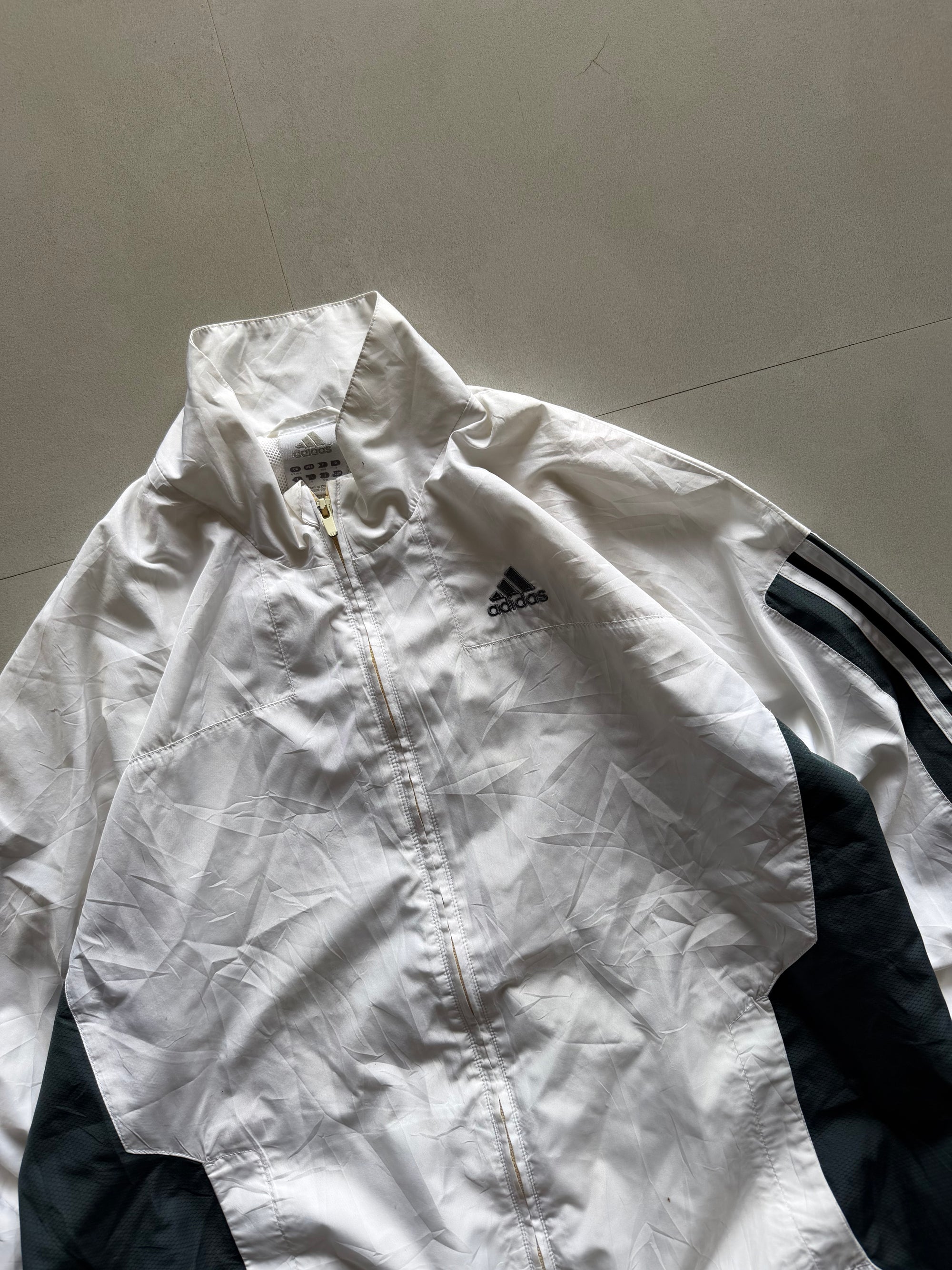 ADIDAS STRIPED JACKET - XL