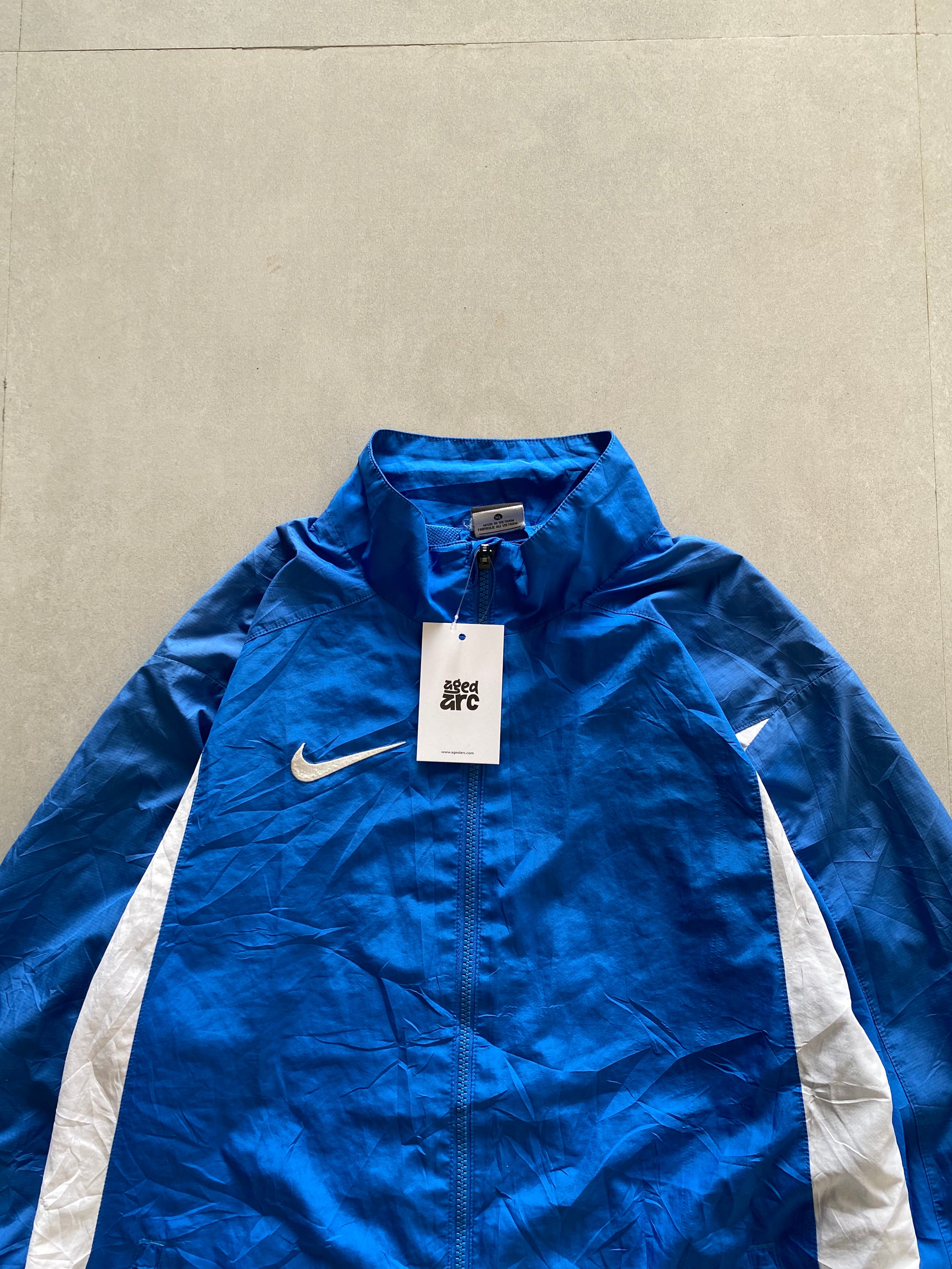 VINTAGE NIKE BLUE JACKET - L