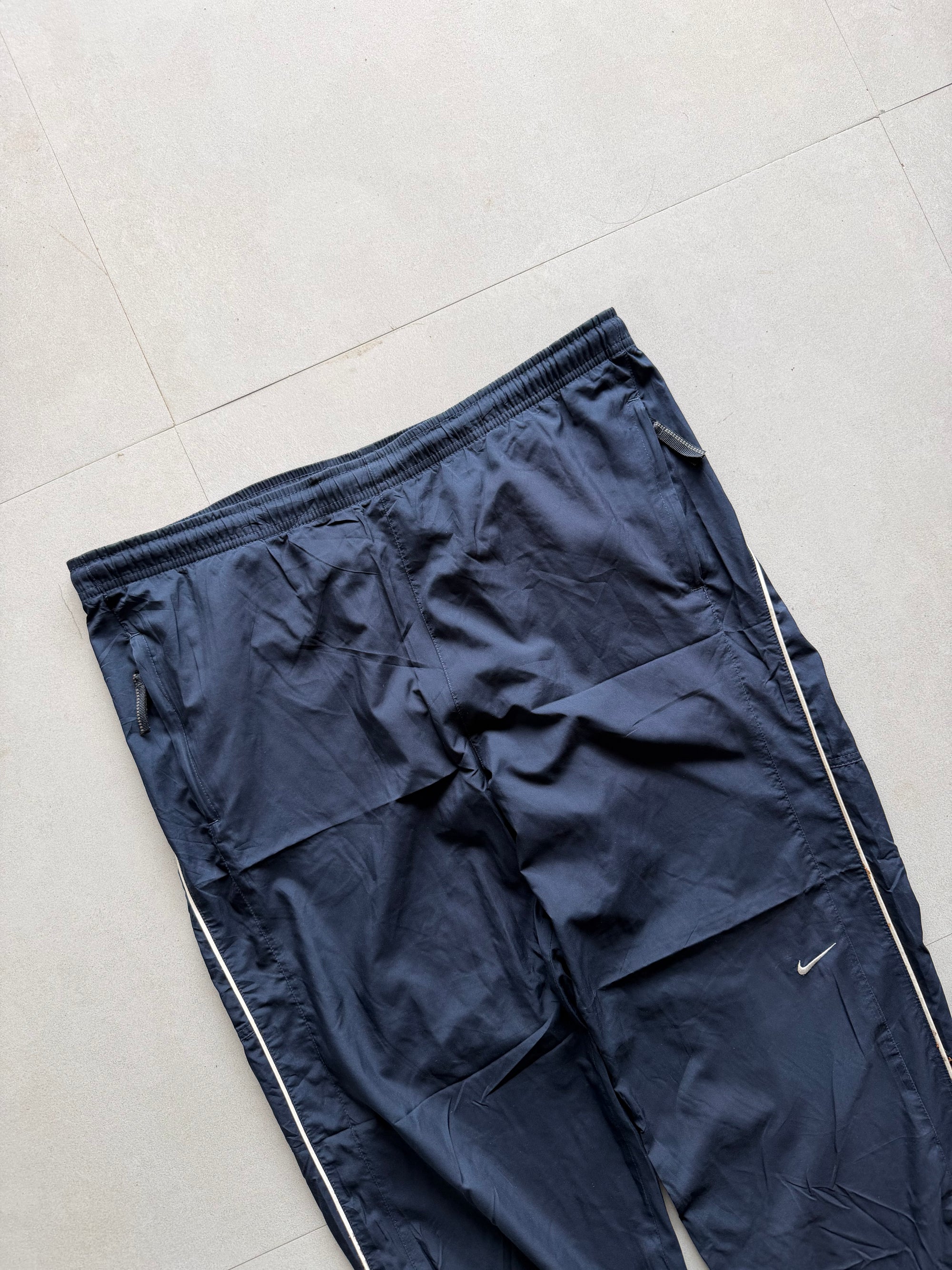 VINTAGE NIKE TRACK PANT9 - L