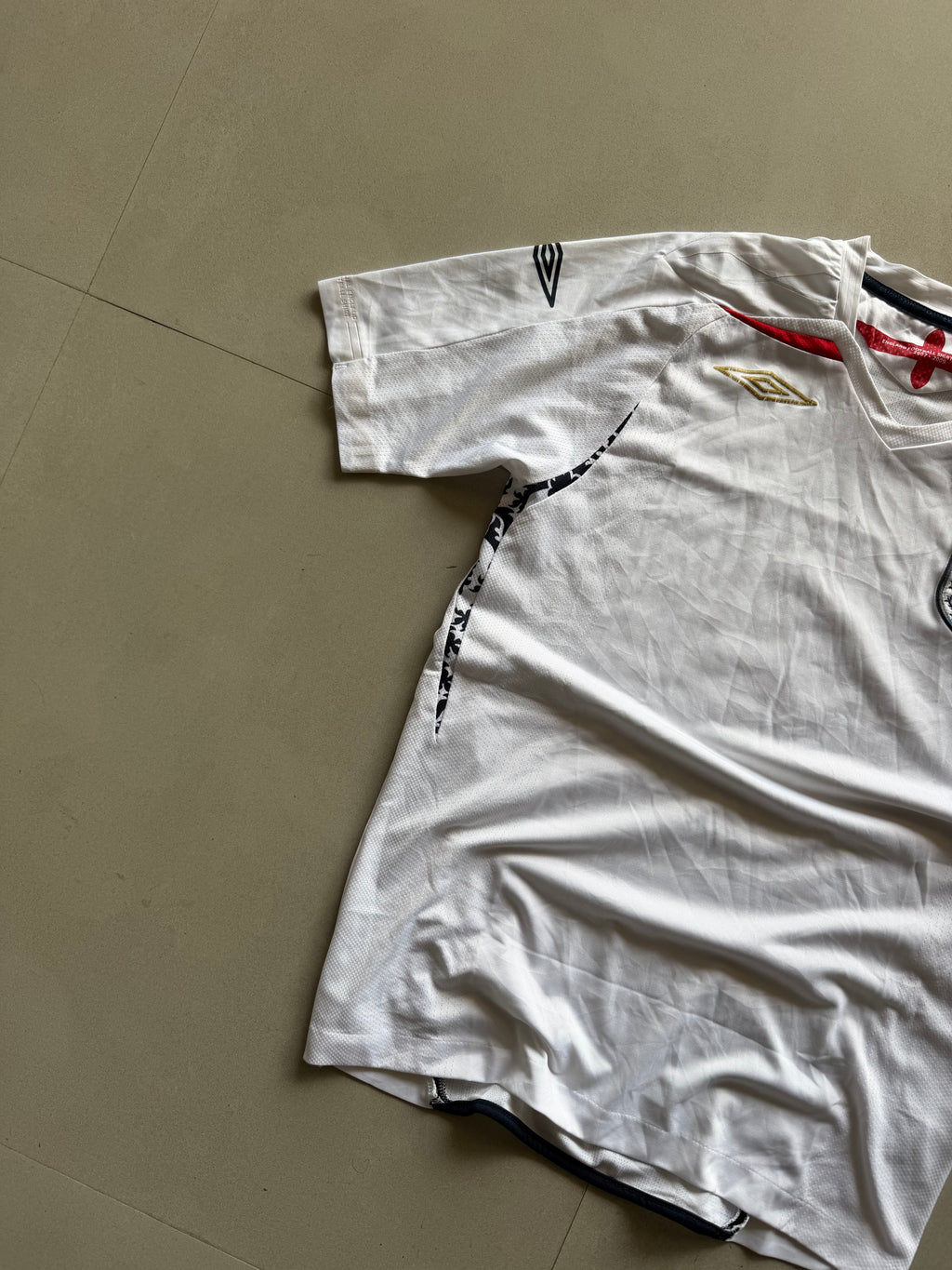 2007 UMBRO ENGLAND JERSEY - XS