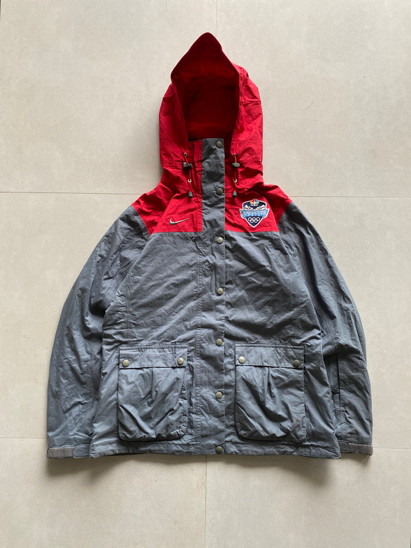 NIKE HEAVY HOODED JACKET  - M