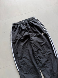 ADIDAS STRIPED TRACK PANT26 - S