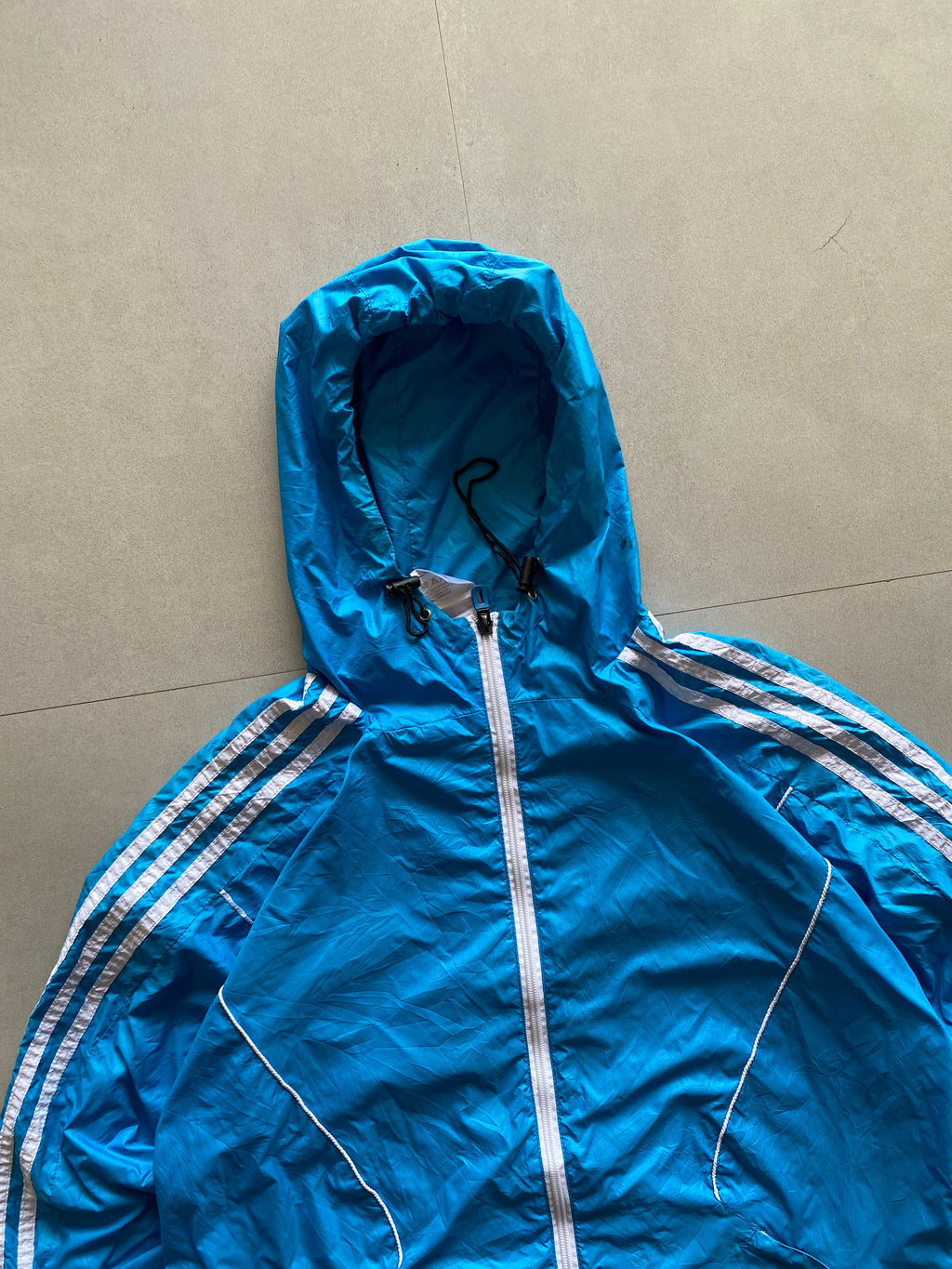 ADIDAS STRIPED HOOD JACKET - M