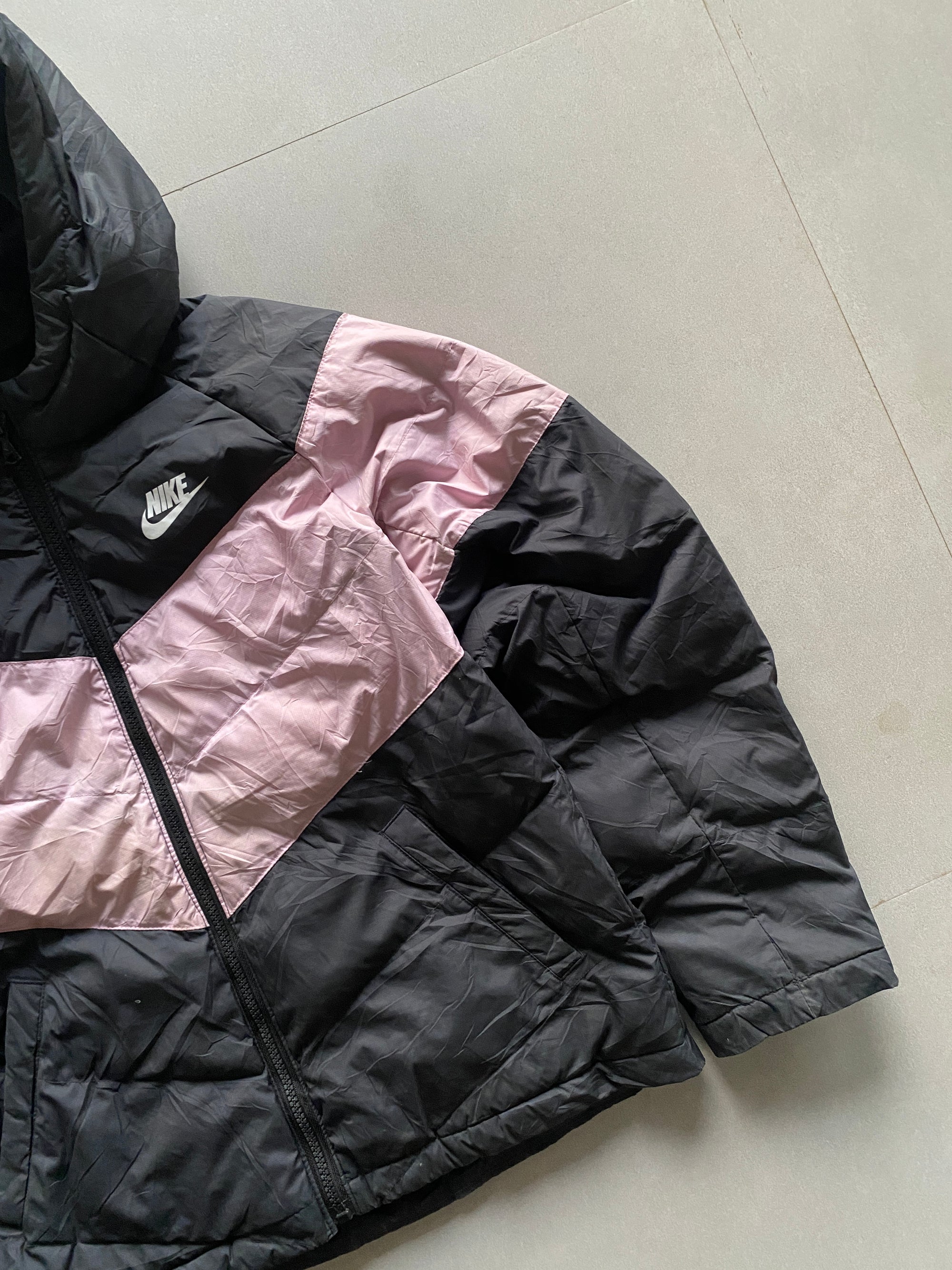 NIKE NWT WOMENS PUFFER JACKET - XS