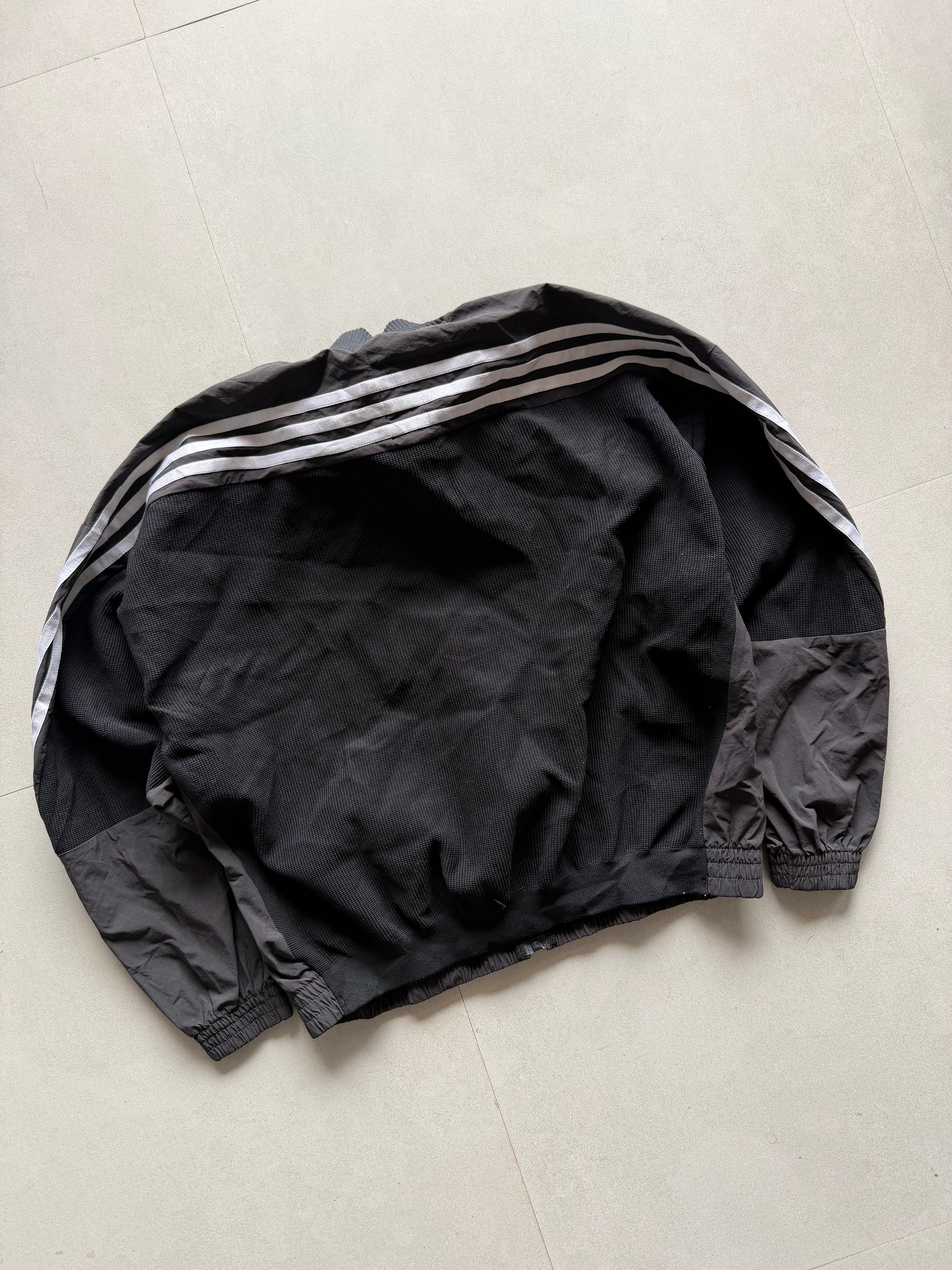 ADIDAS STRIPED JACKET - M