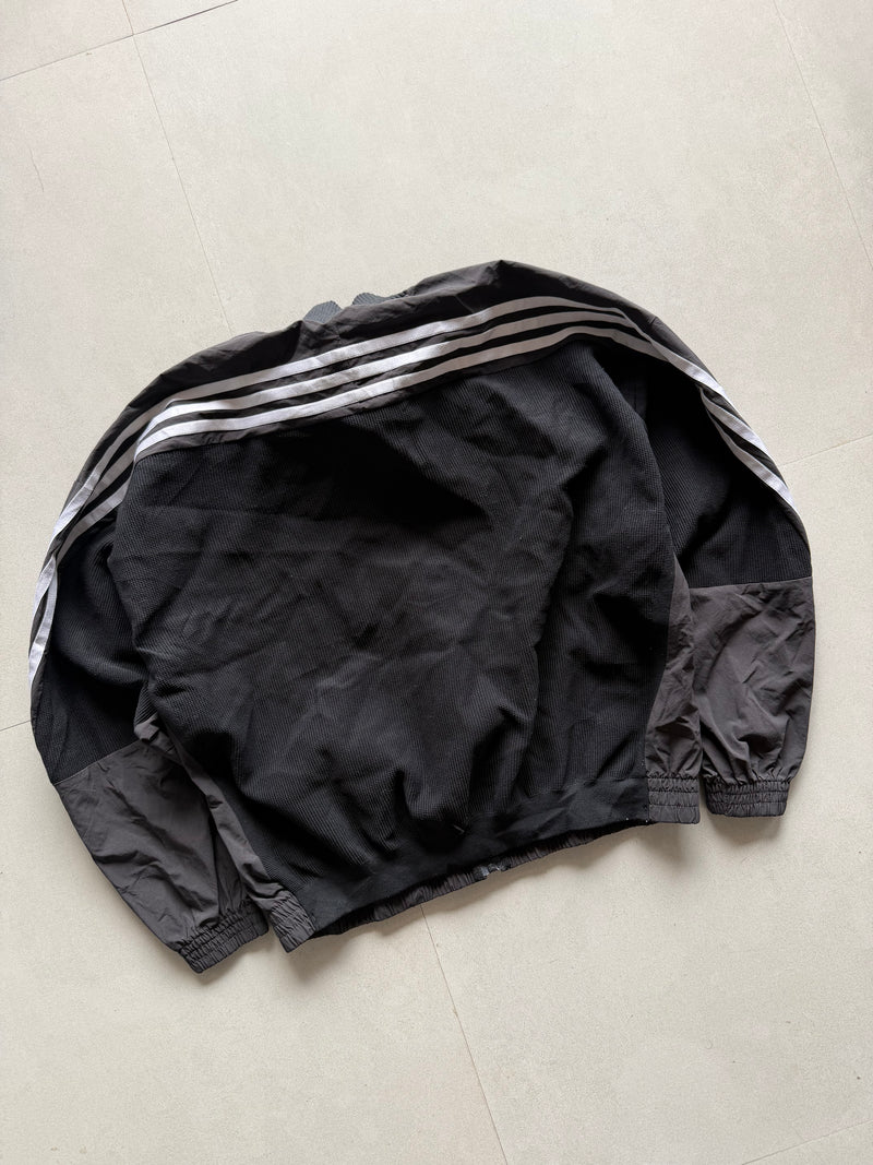 ADIDAS STRIPED JACKET - M