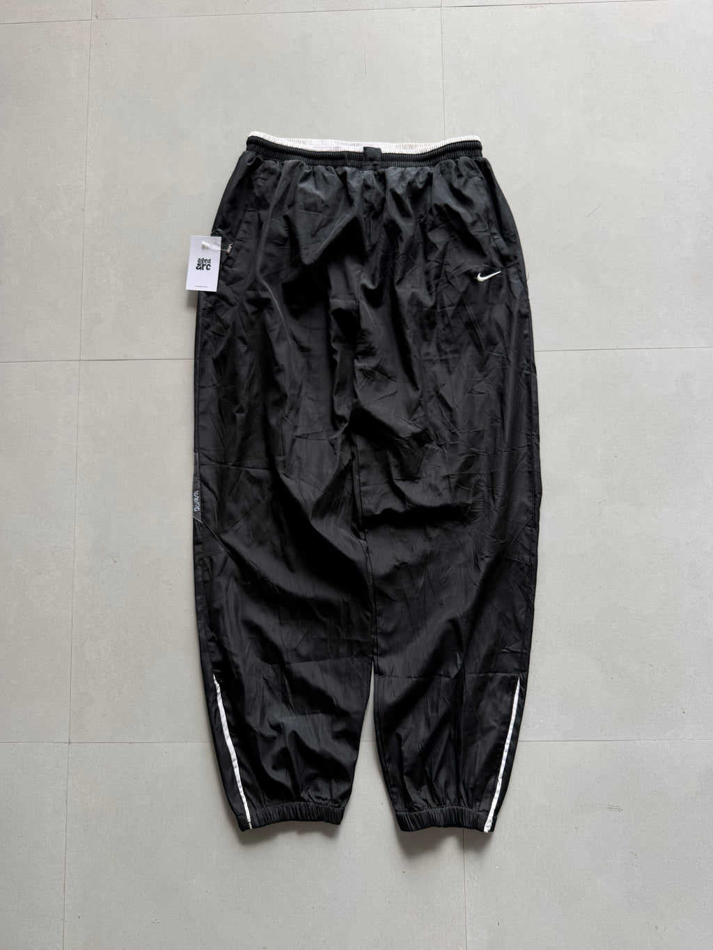 VINTAGE NIKE TRACK PANT152 - M