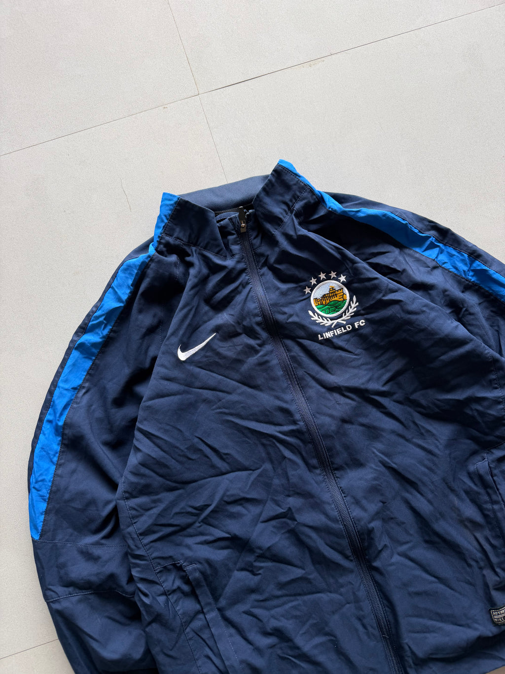 VINTAGE NIKE JACKET - M