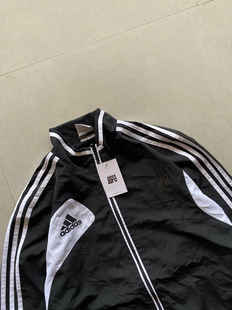 VINTAGE ADIDAS STRIPED JACKET -