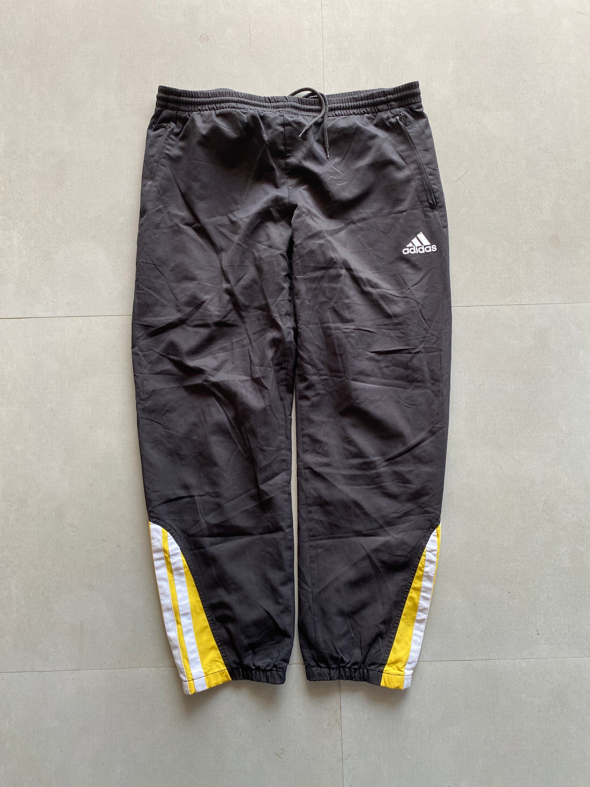 ADIDAS STRIPED TRACK PANT  - XL