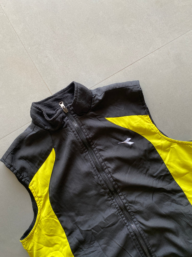 DIADORA REVERSIBLE VEST JACKET - M