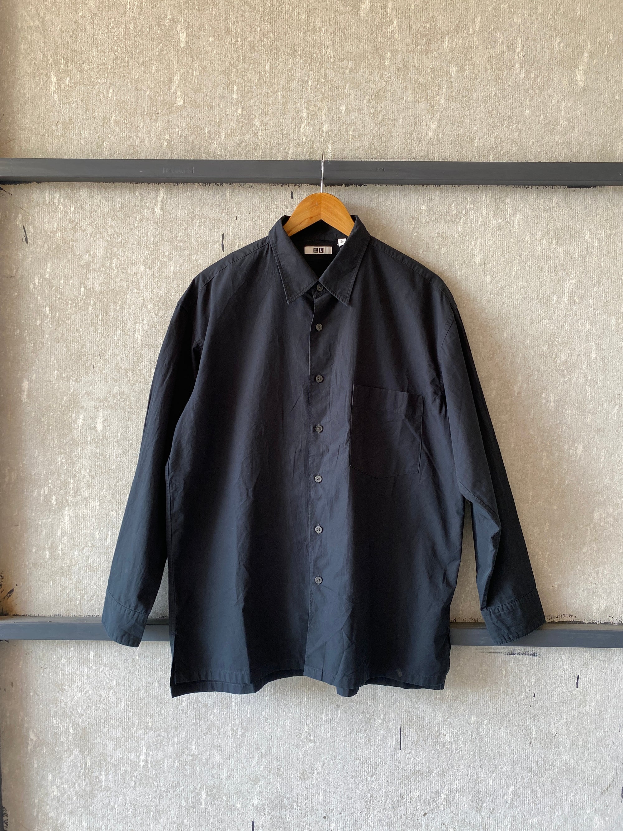 UNIQLO DARK BLUE SHIRT - L