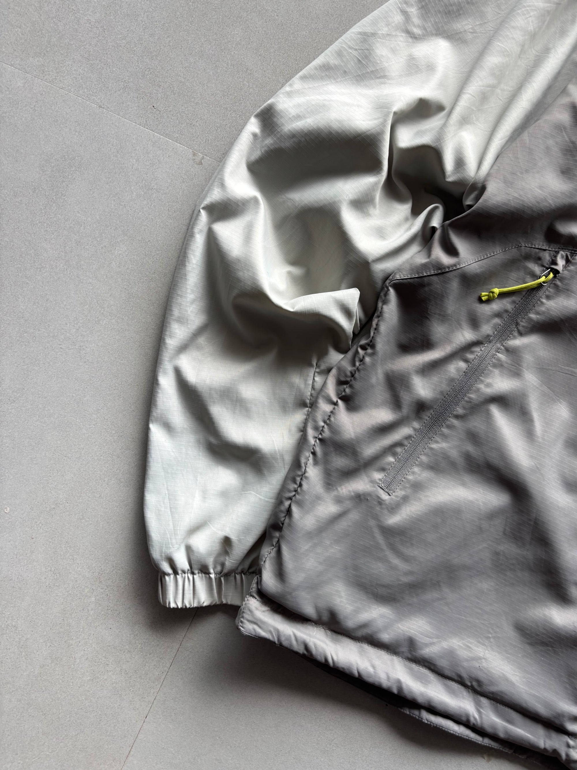 THE NORTH FACE HYVENT JACKET - L