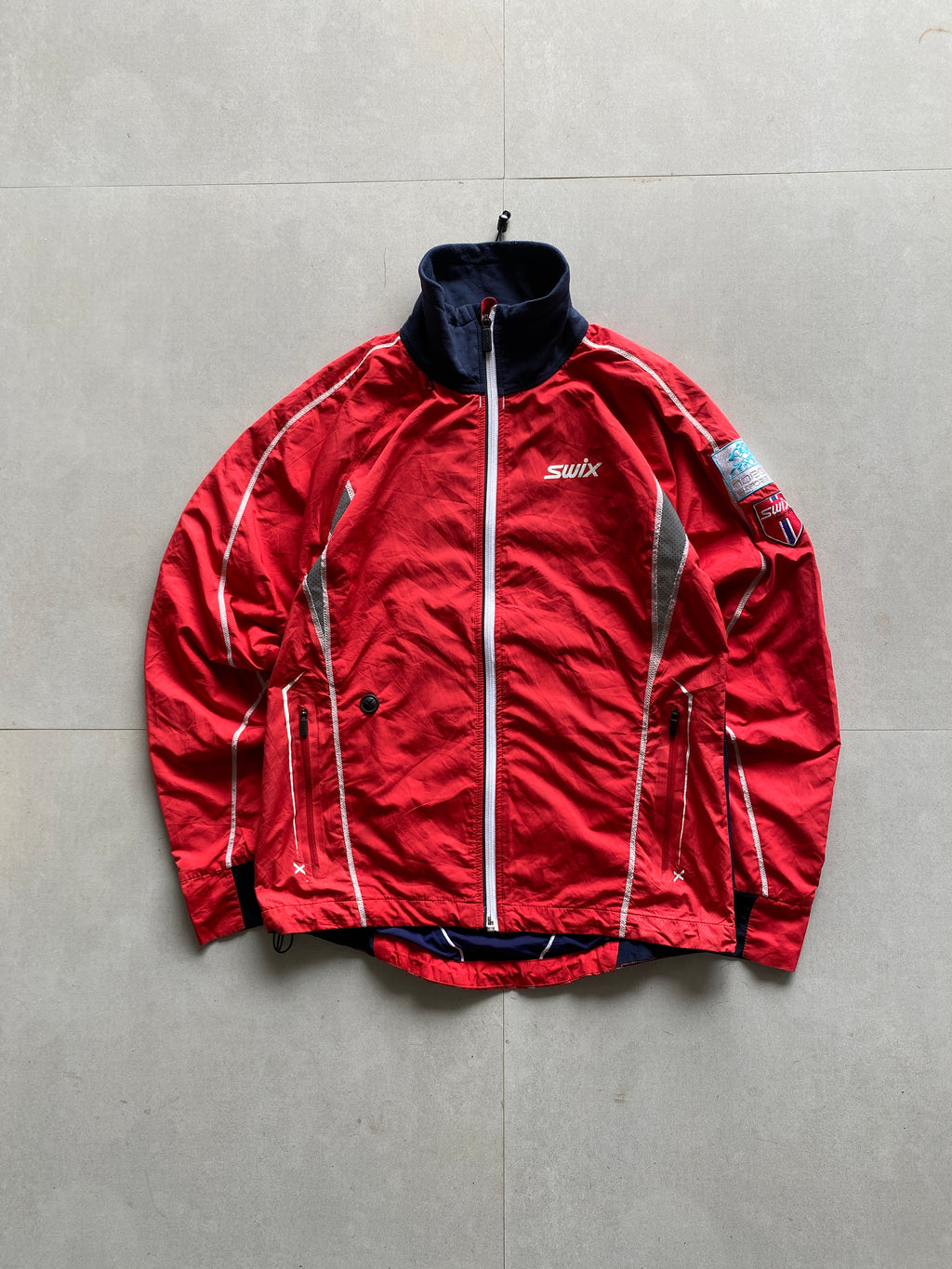 J