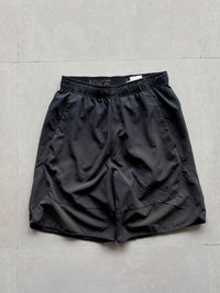 NIKE DRI-FIT SHORTS - L