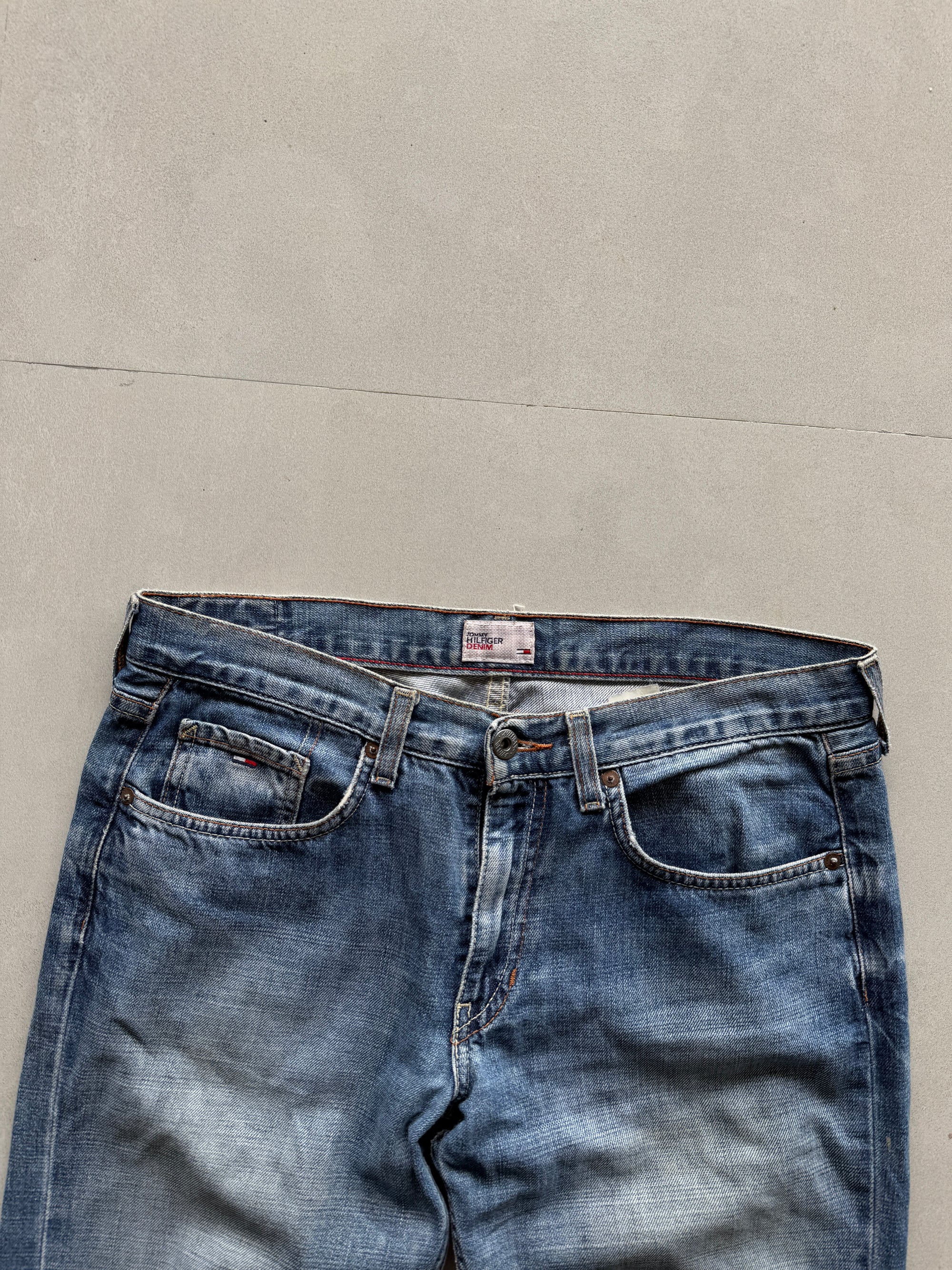 TOMMY HILFIGER BOOT CUT DENIM - M