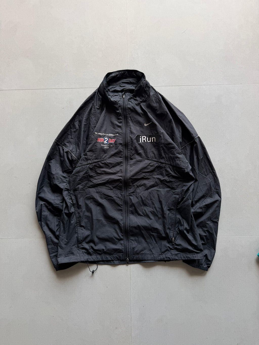 NIKE RUNNING JACKET - L