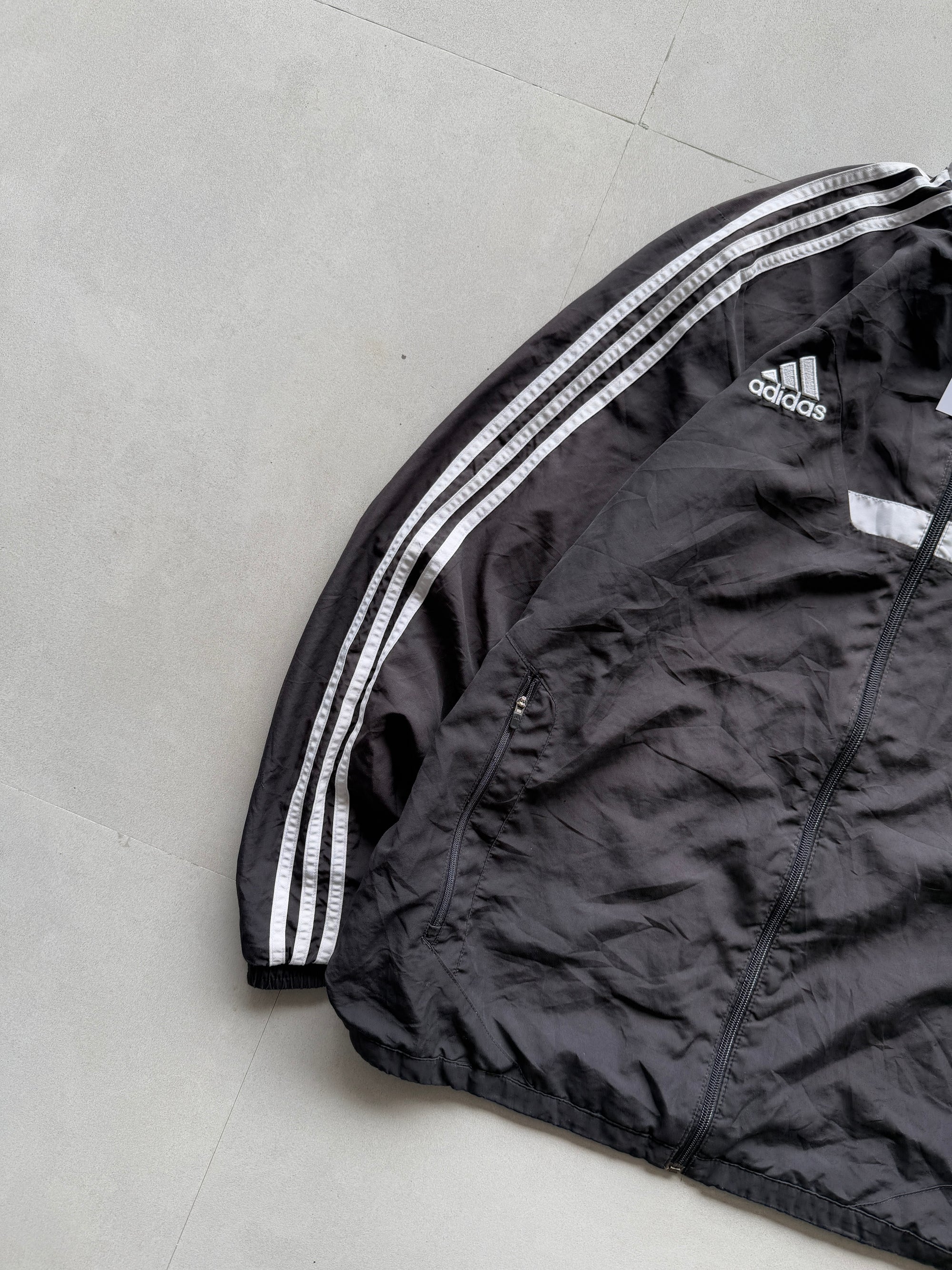 ADIDAS BLACK STRIPED JACKET - XL