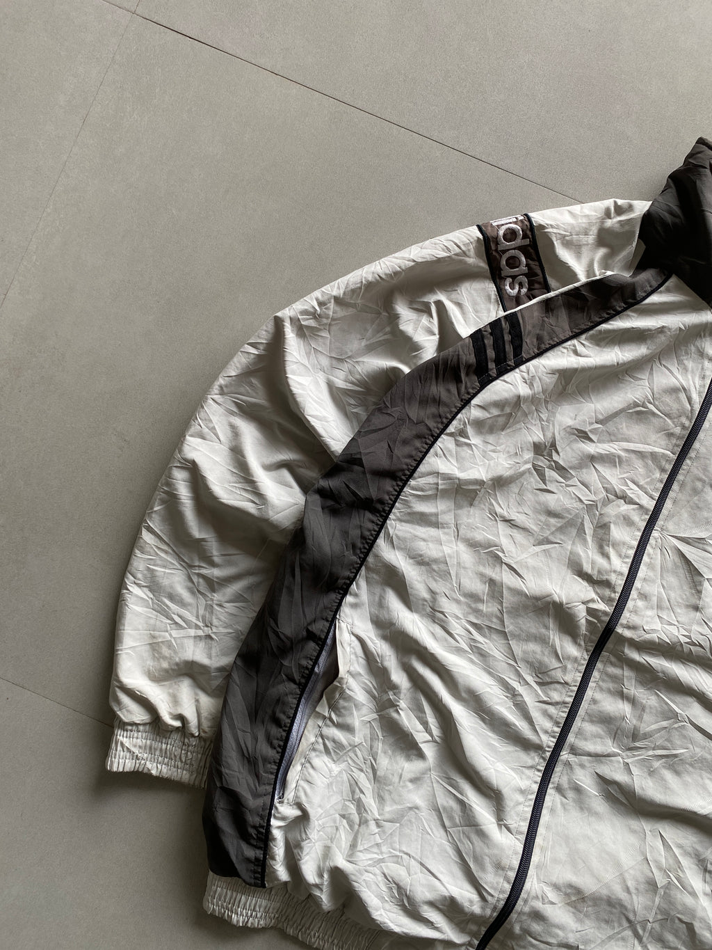 VINTAGE ADIDAS JACKET - XL