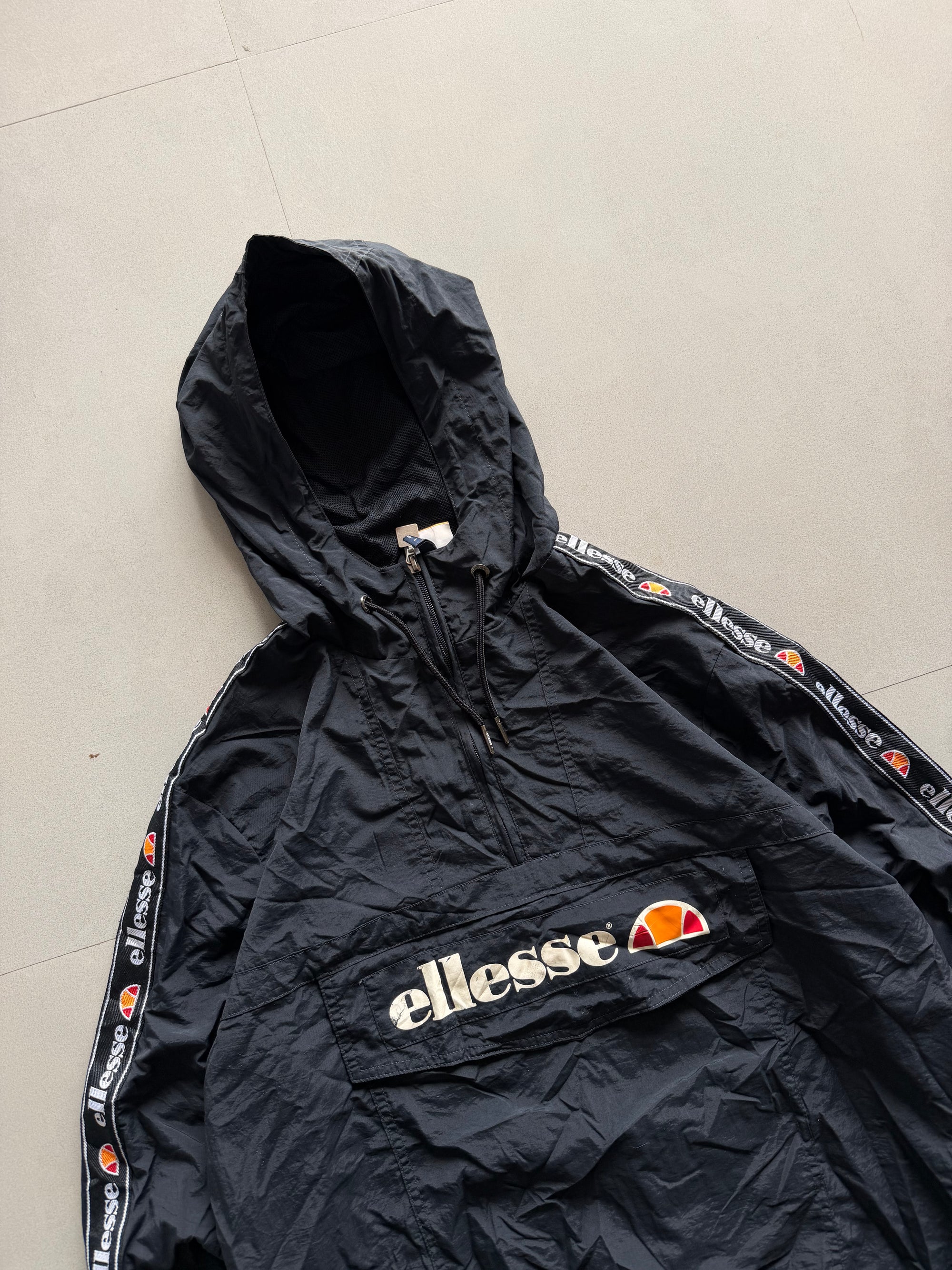 VINTAGE ELLESSE JACKET - M