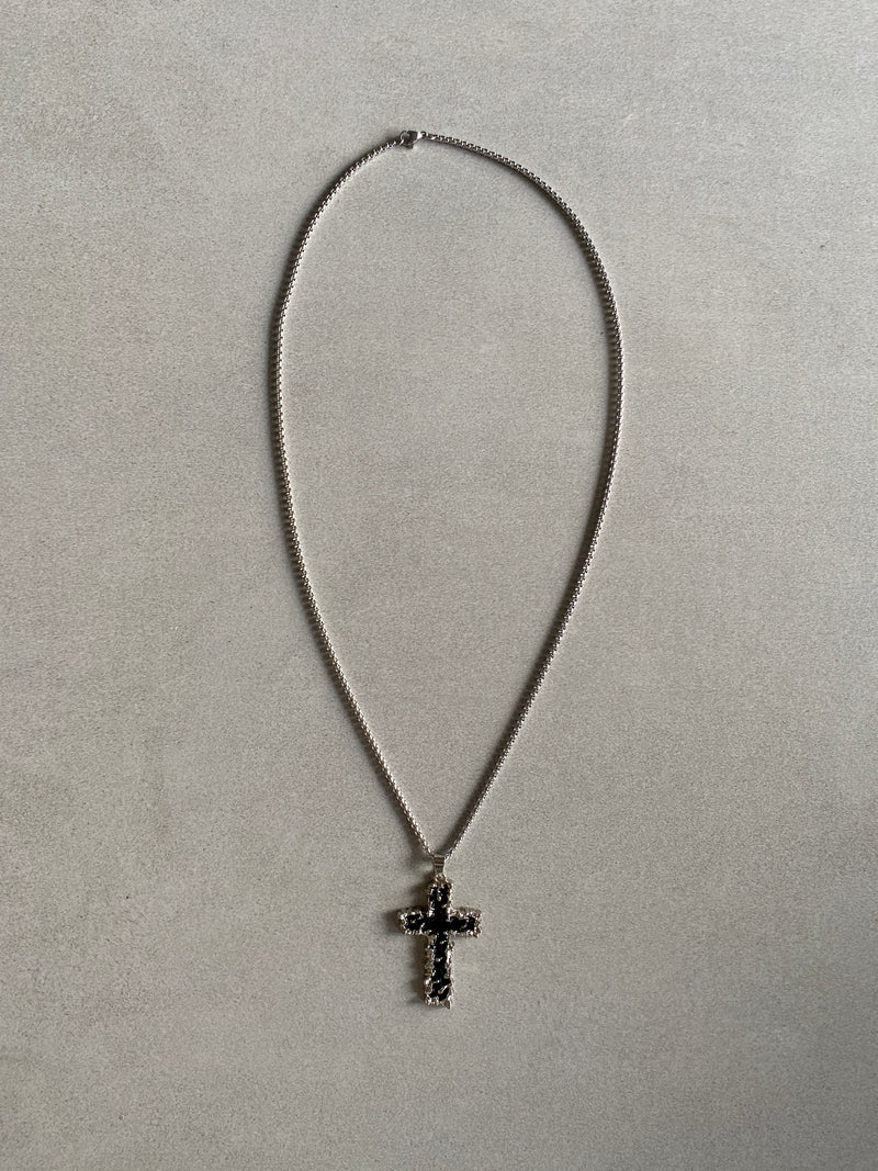 SPINEL CROSS PENDANT CHAIN