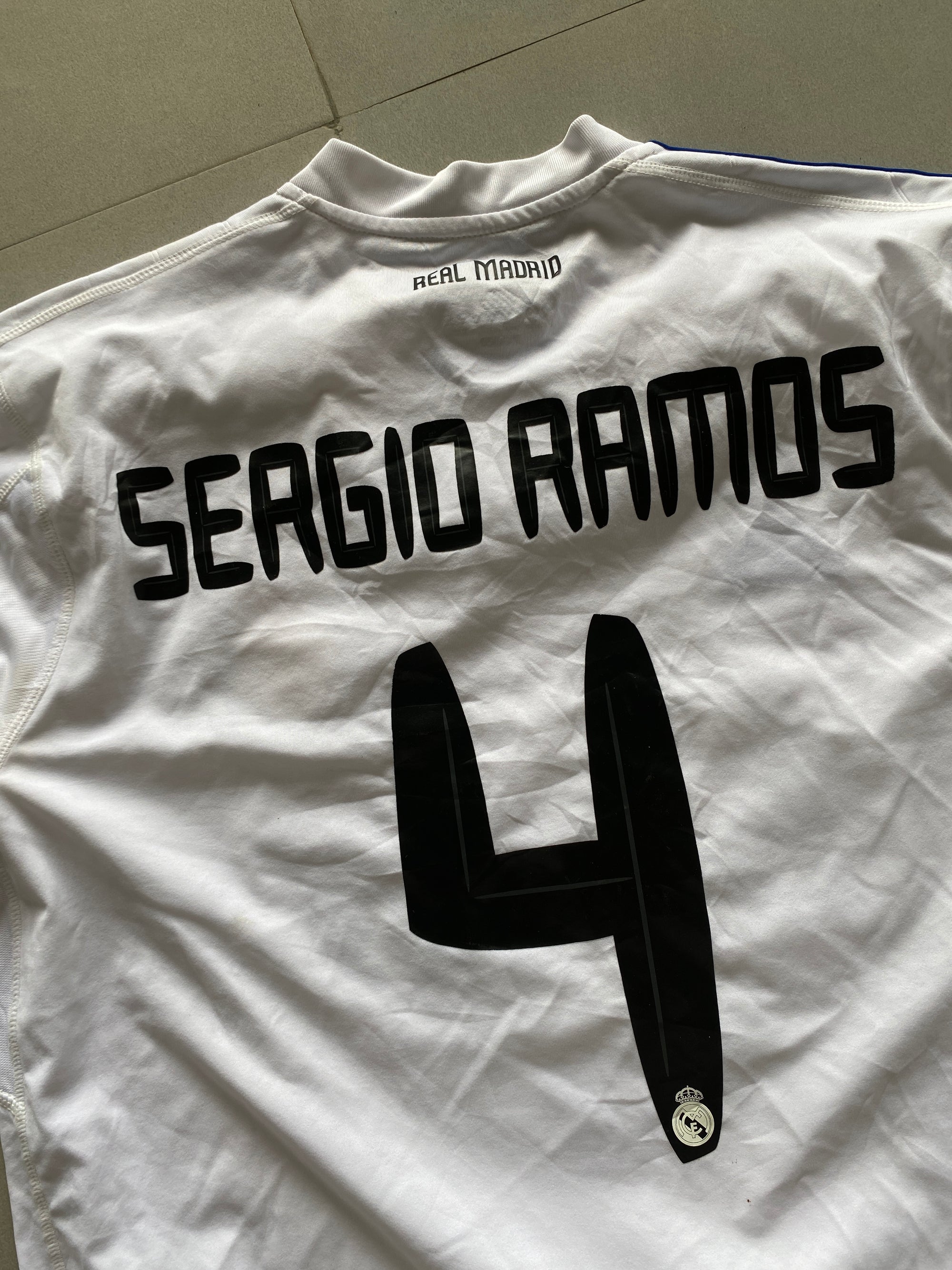 2010 REAL MADRID SERGIO RAMOS (4) JERSEY - L