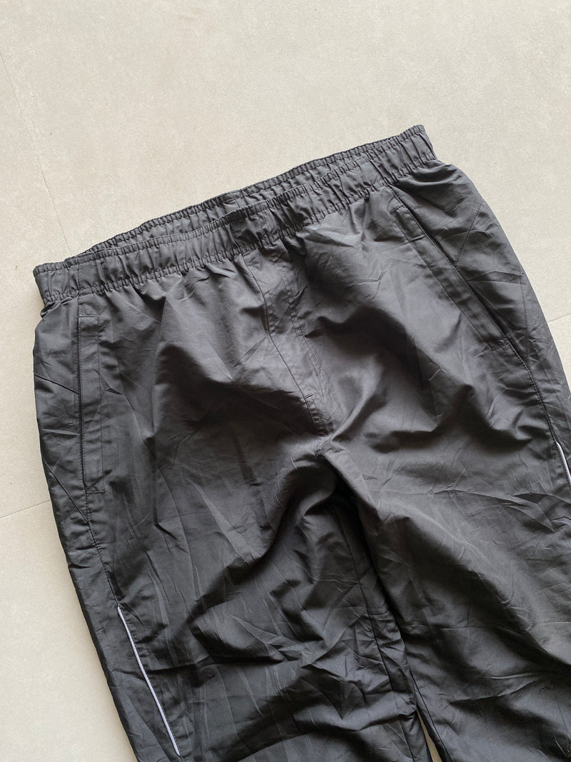 BAGGY TRACK PANT - M