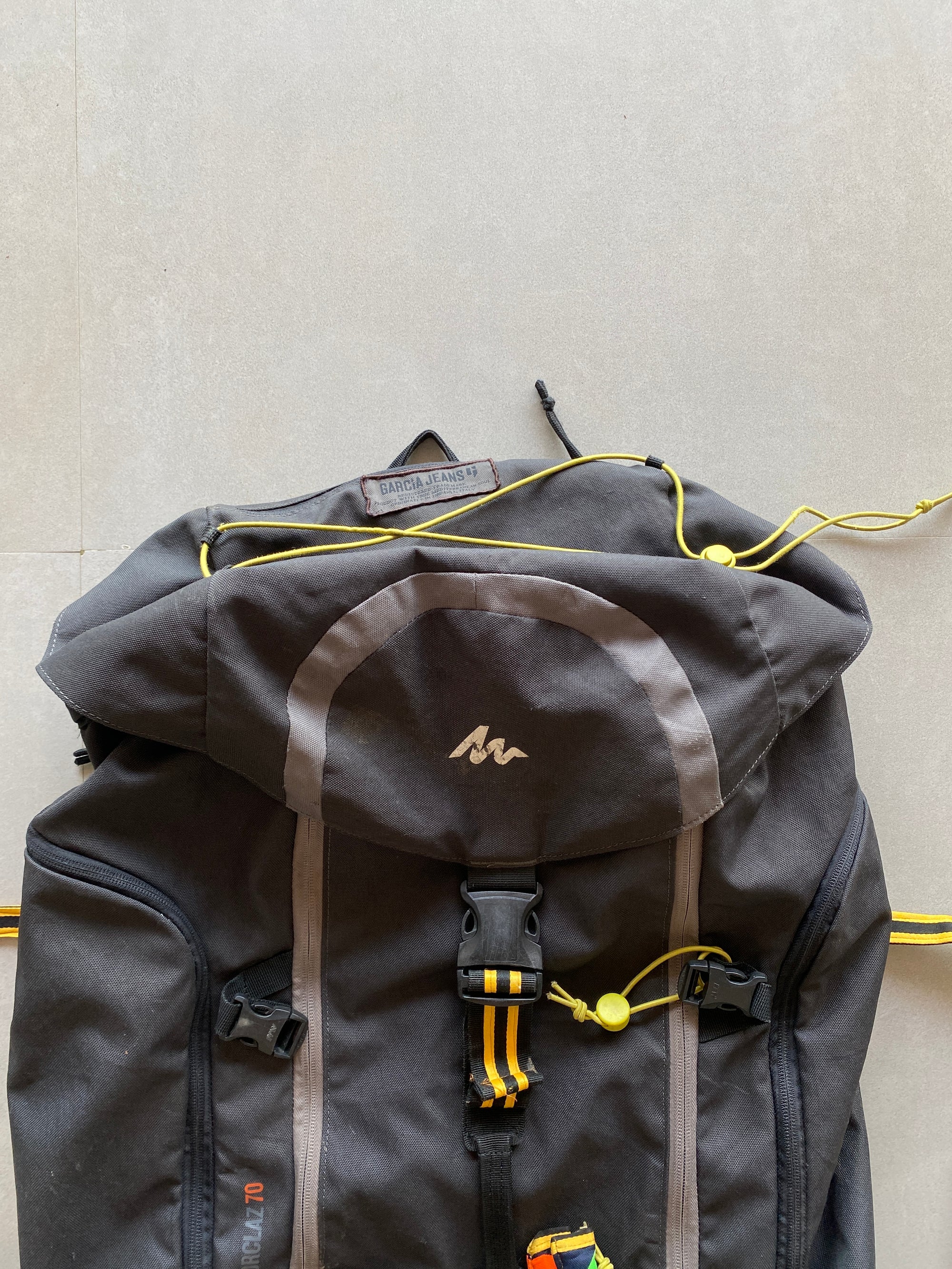 QUECHUA FORCLAZ 70 TRAVEL BAG