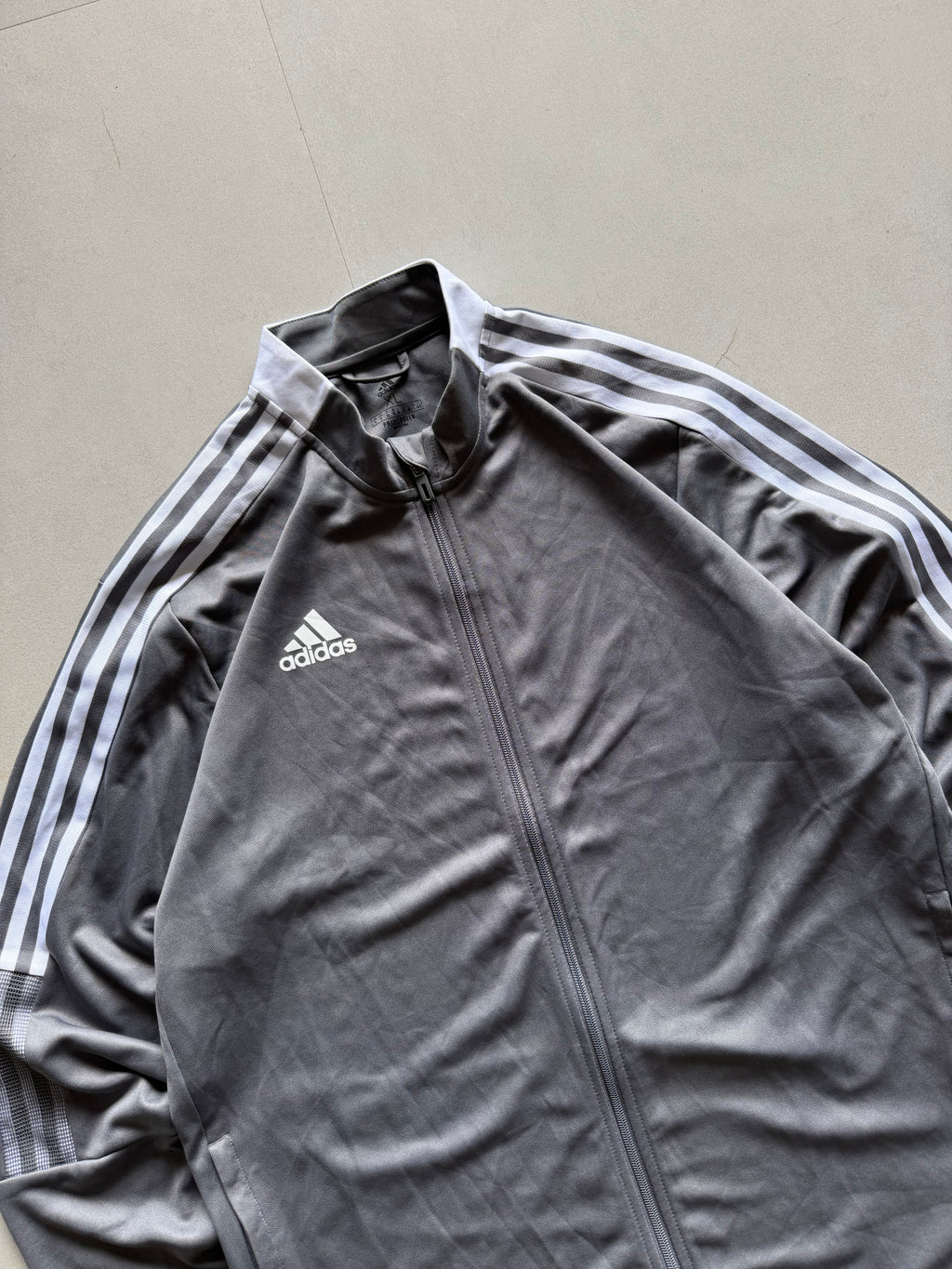 ADIDAS STRIPED JACKET - XL