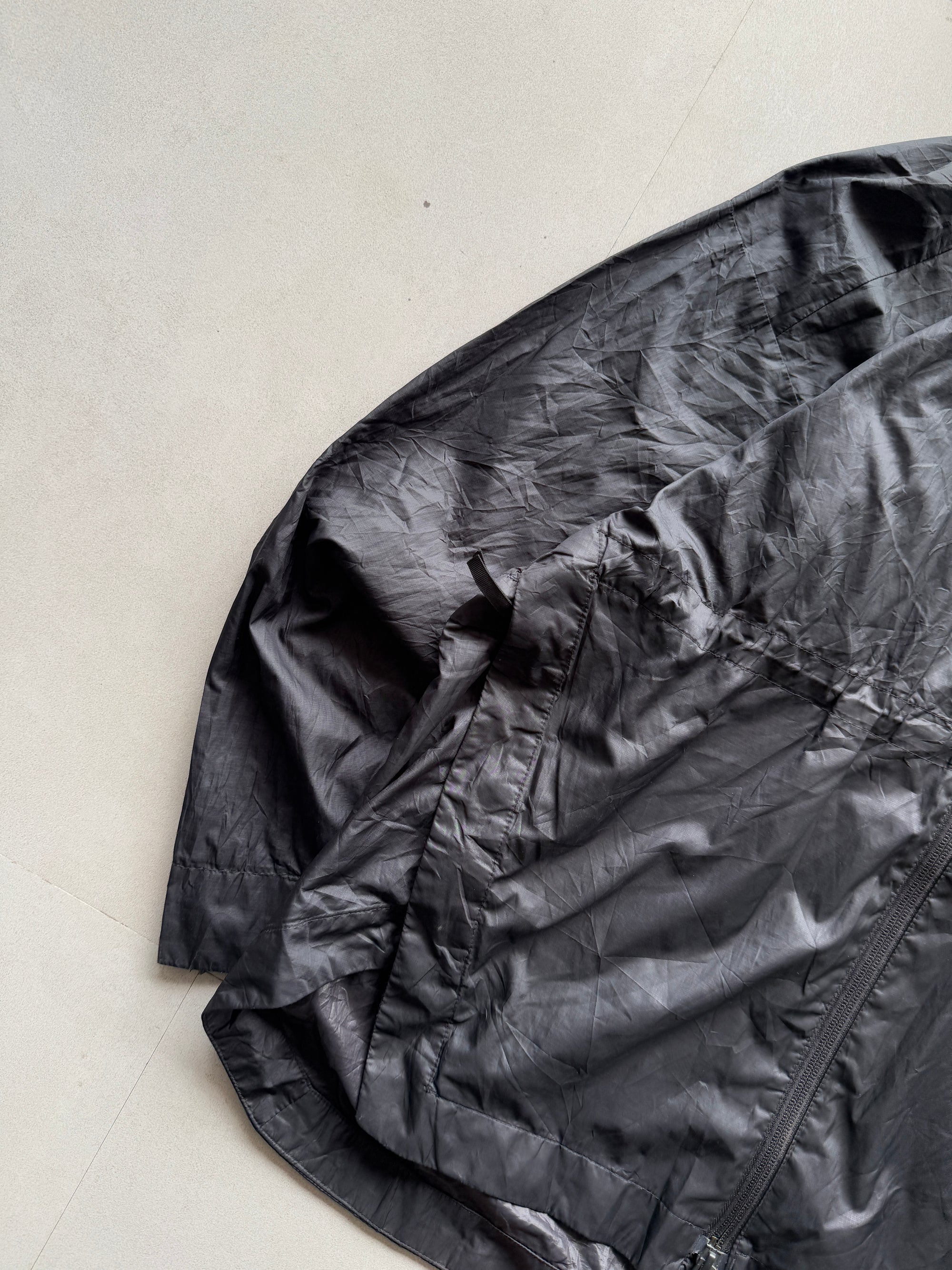 ADIDAS BLACK PACKABLE HOODED JACKET - M