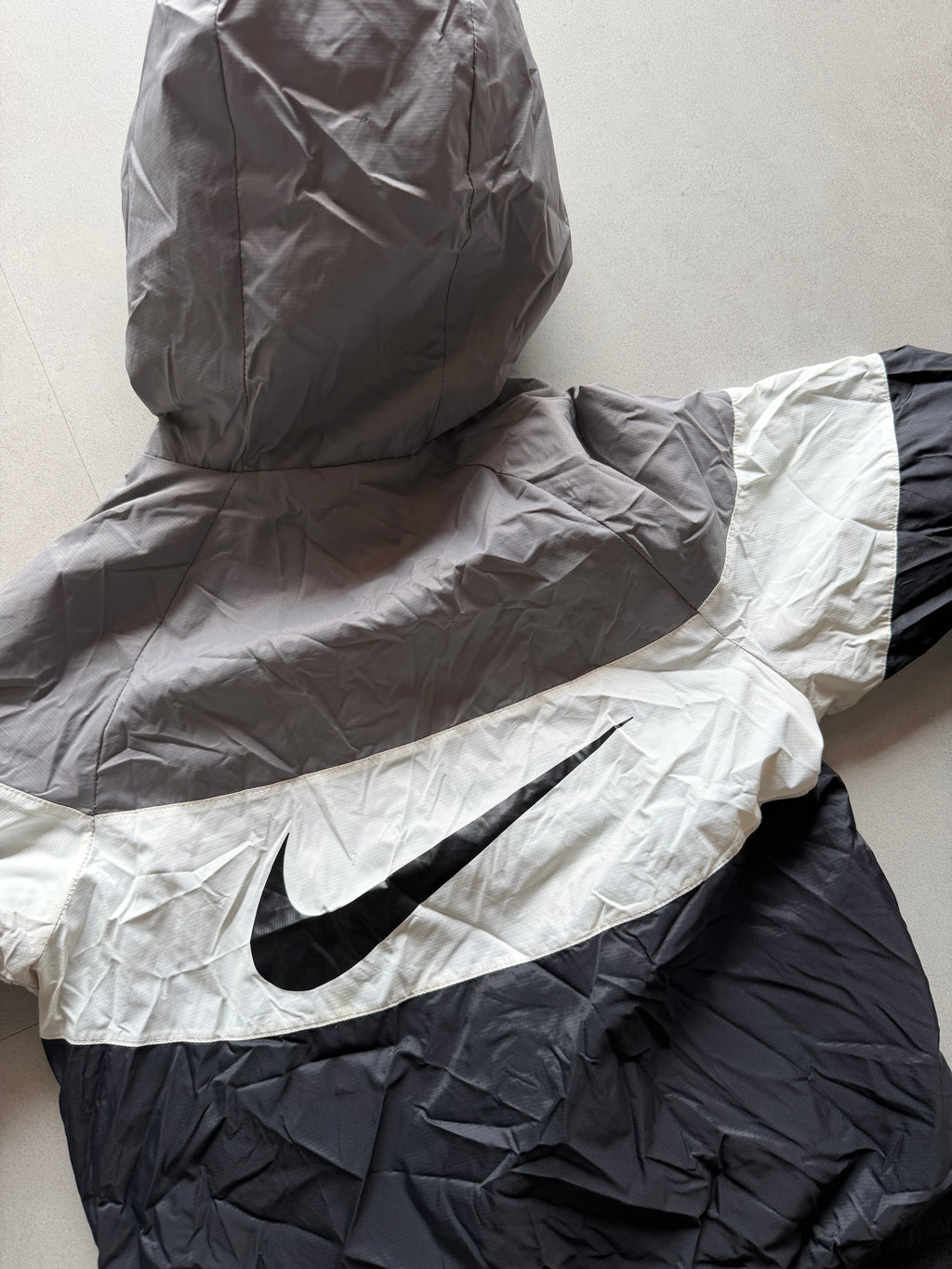 NIKE BIG LOGO HOODED JACKET - XS