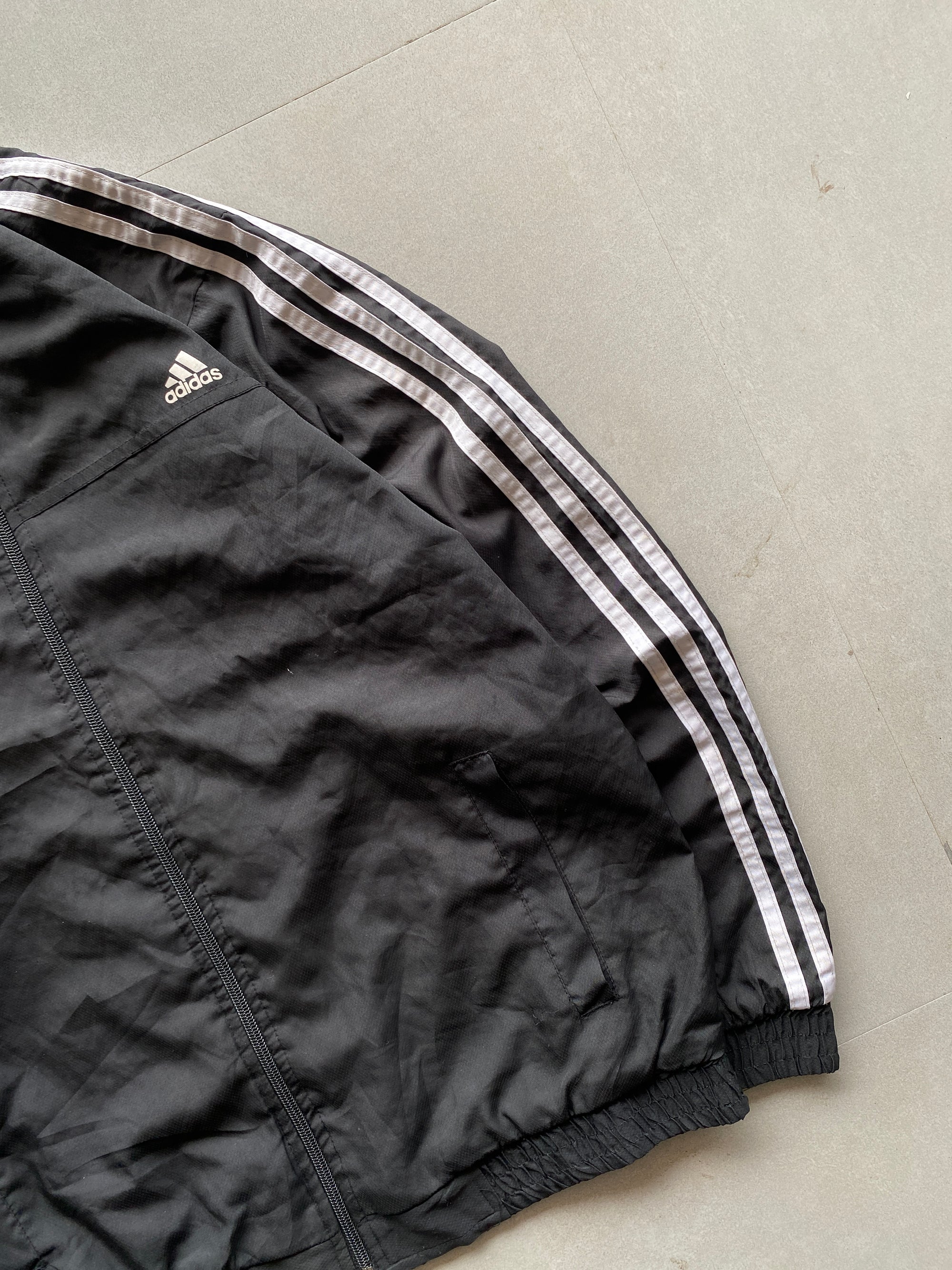 ADIDAS STRIPED JACKET - L