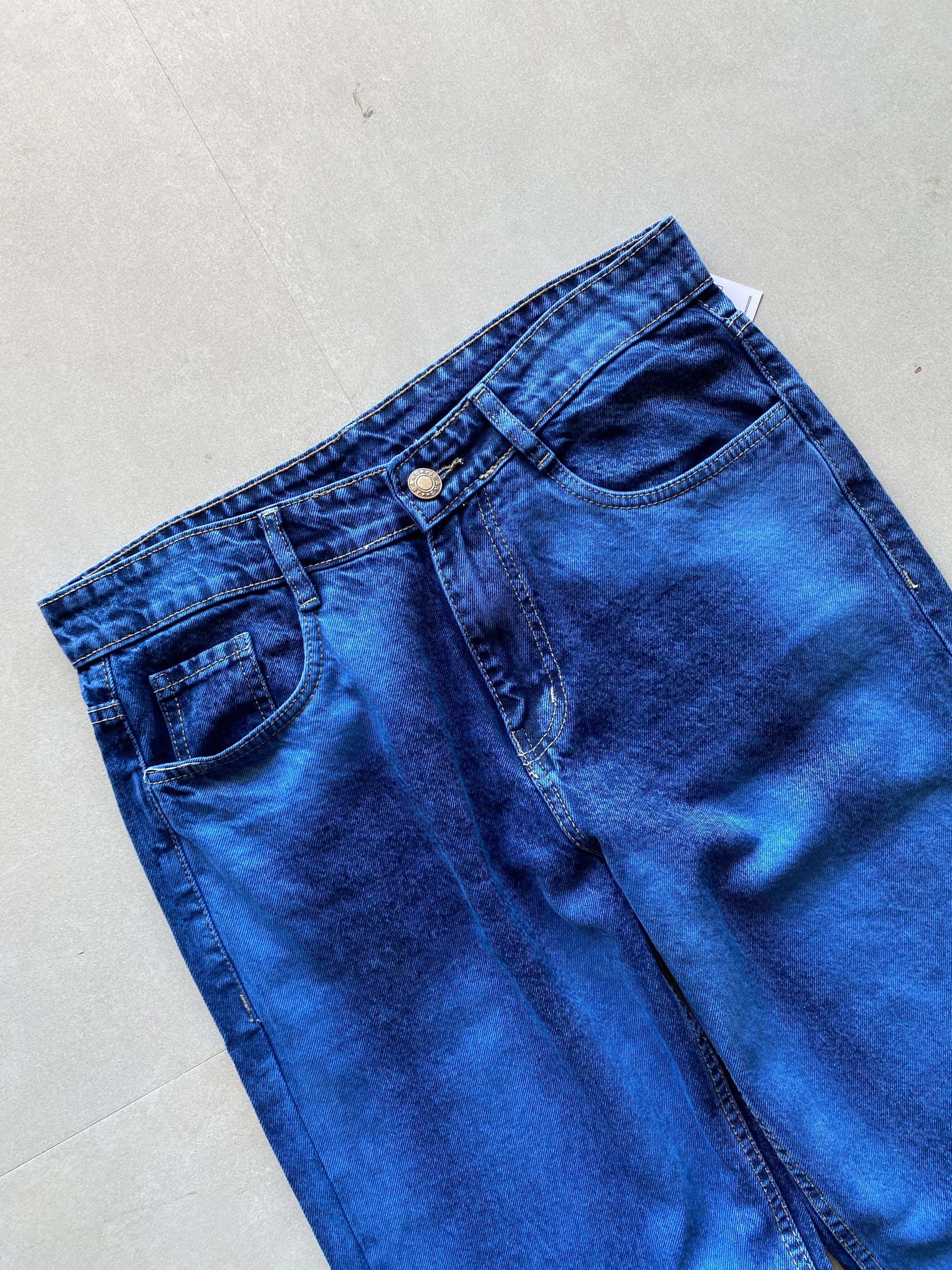 STRIGHT FIT DENIM -