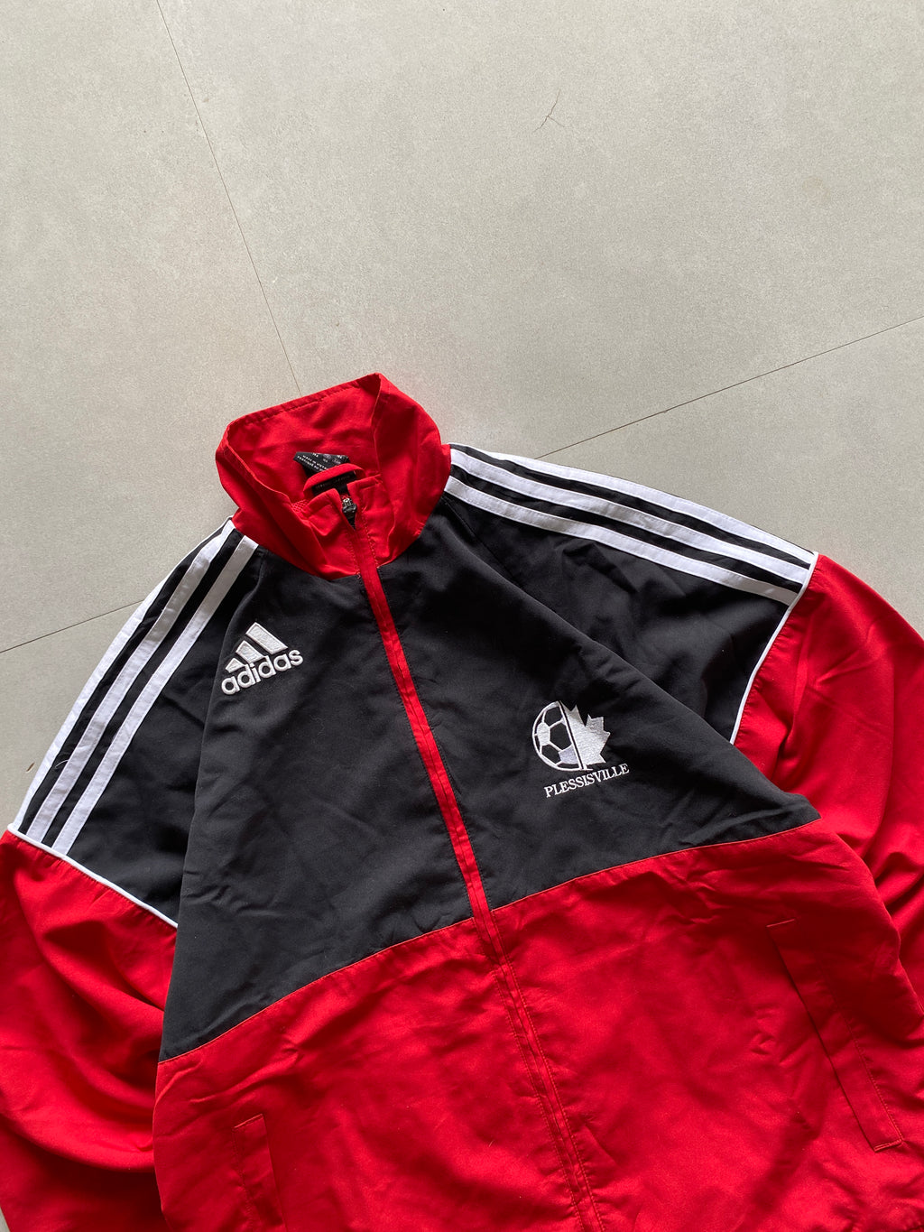 VINTAGE ADIDAS STRIPED JACKET - M