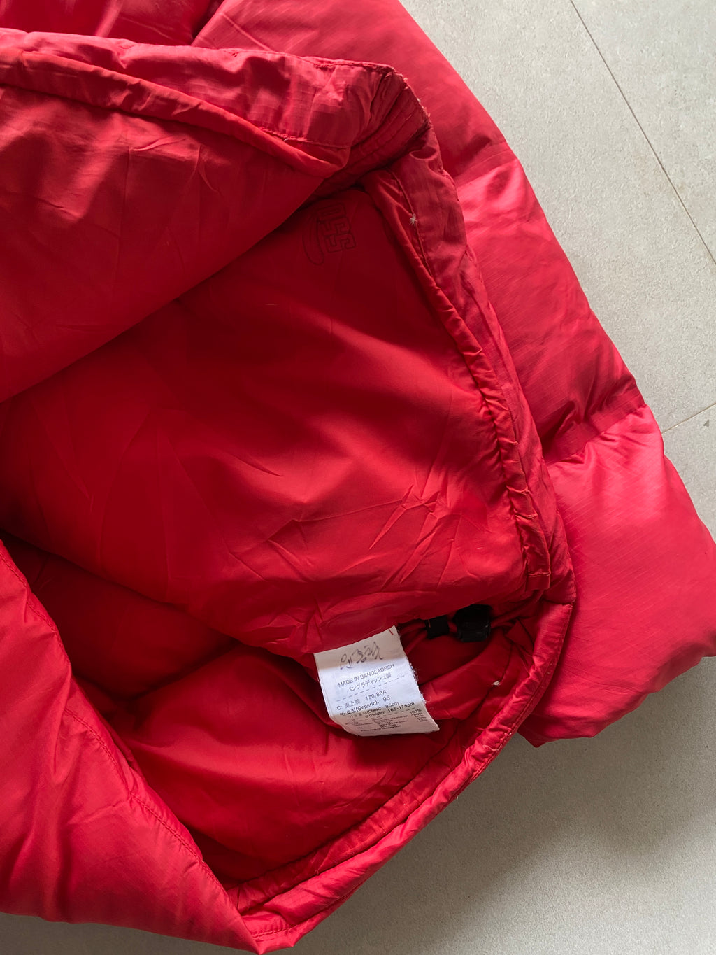 VINTAGE NIKE ACG PUFFER JACKET - M