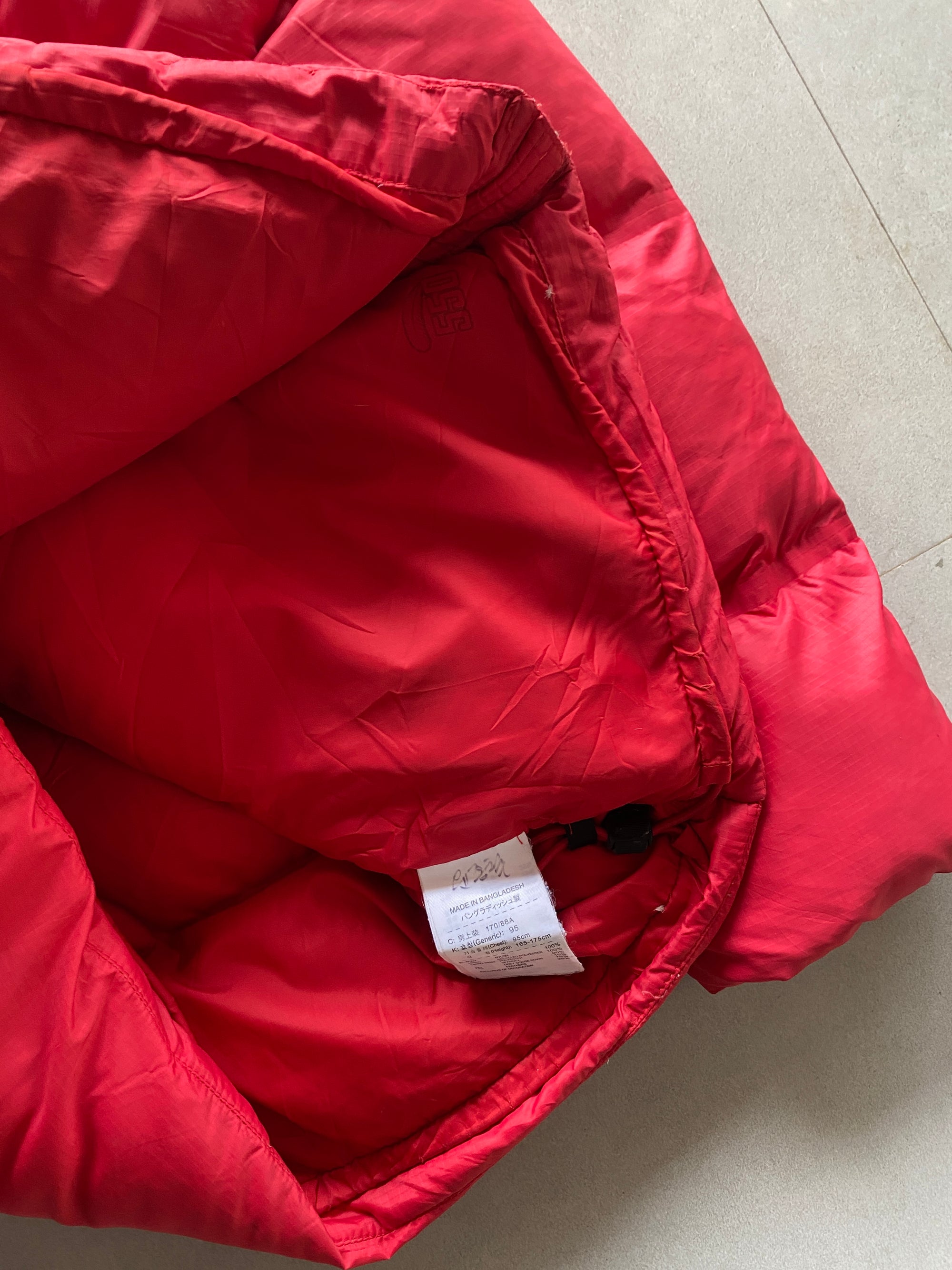 VINTAGE NIKE ACG PUFFER JACKET - M