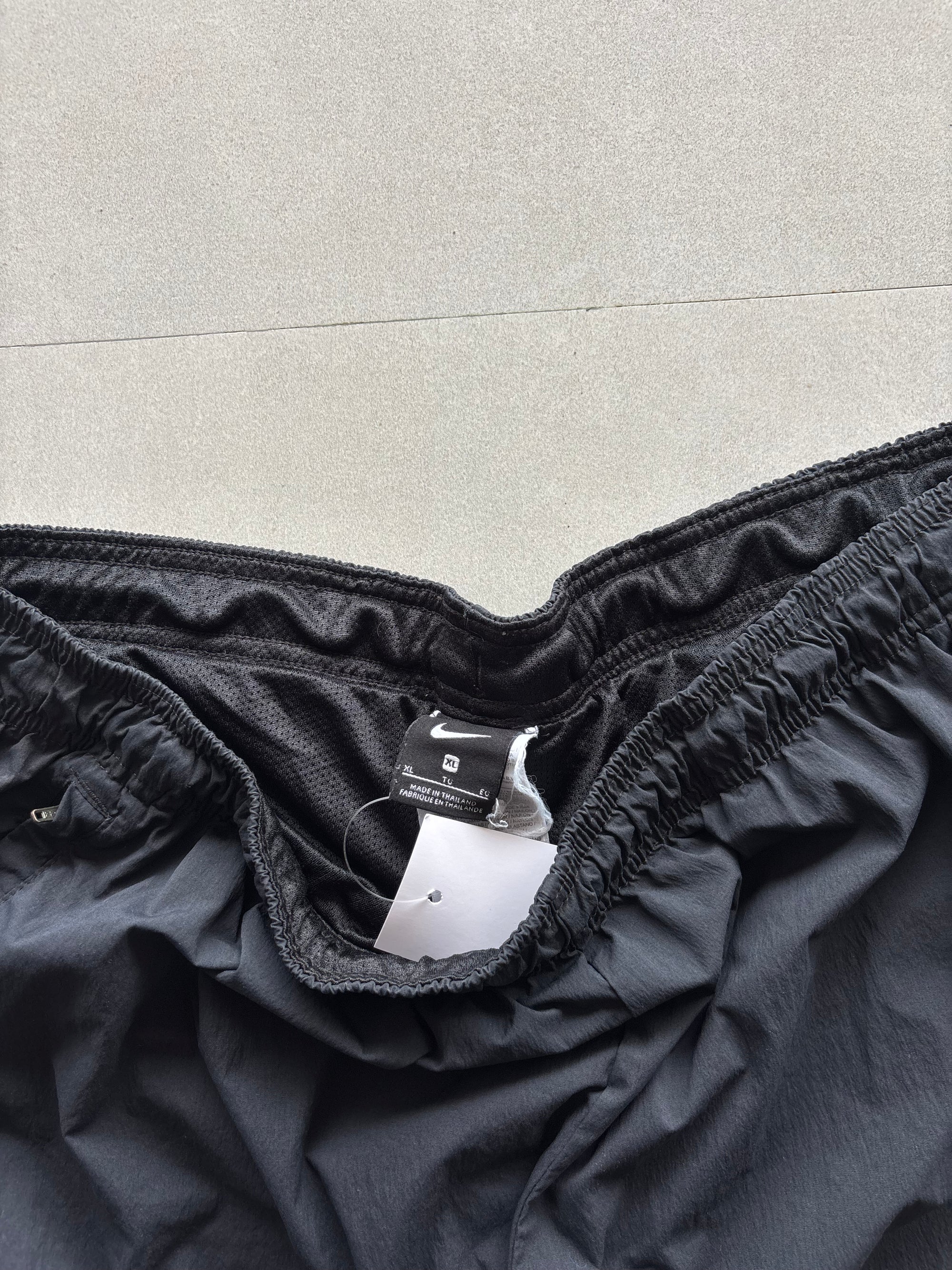 NIKE LIVERPOOL SHORTS - XL