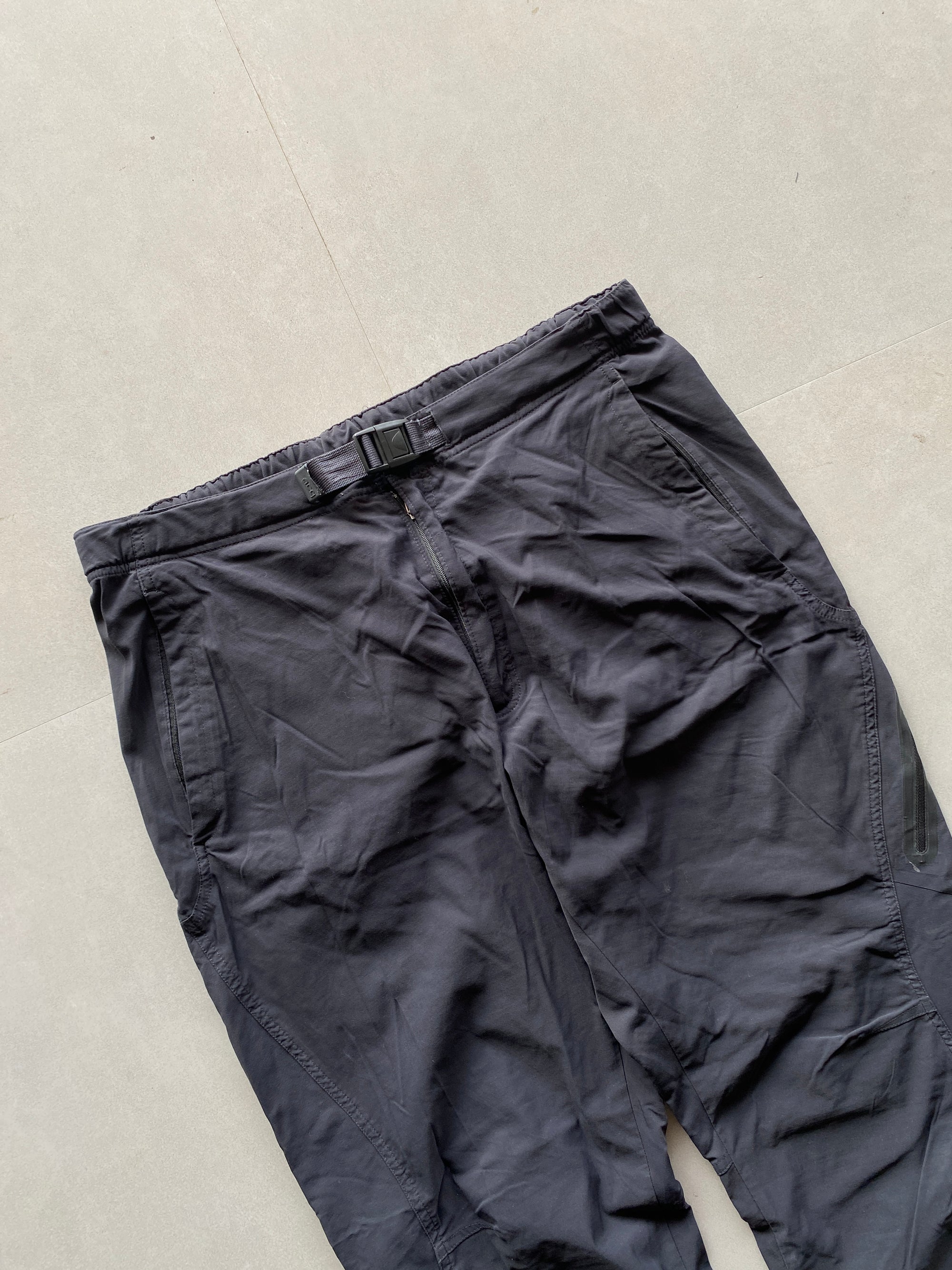 NIKE ACG TREKKING PANT - XL