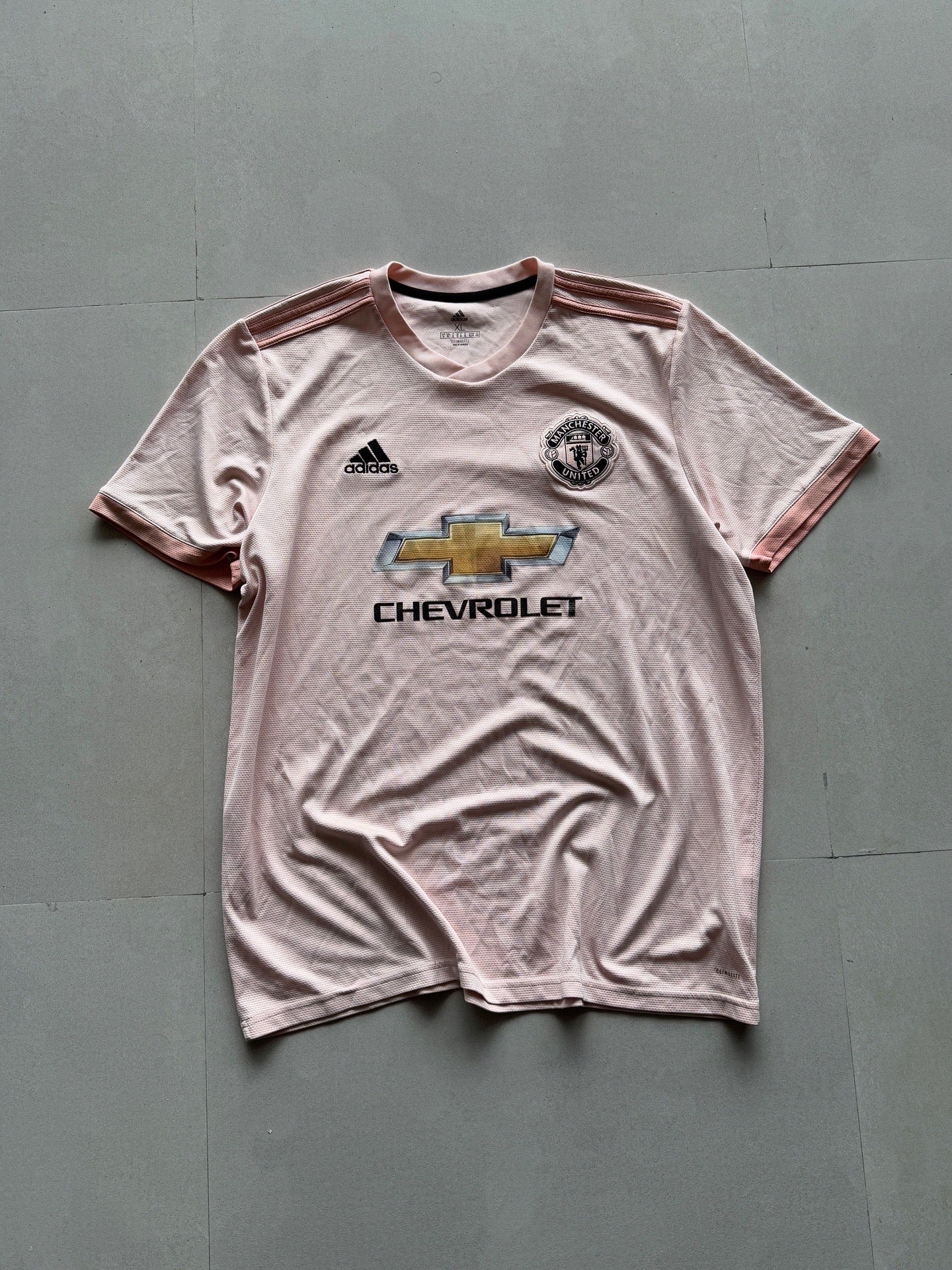 2019 ADIDAS MANCHESTER UNITED JERSEY - XL