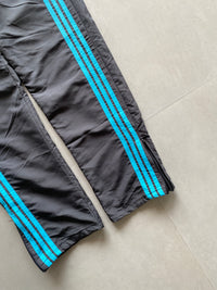 ADIDAS STRIPED BAGGY TRACK PANT - M